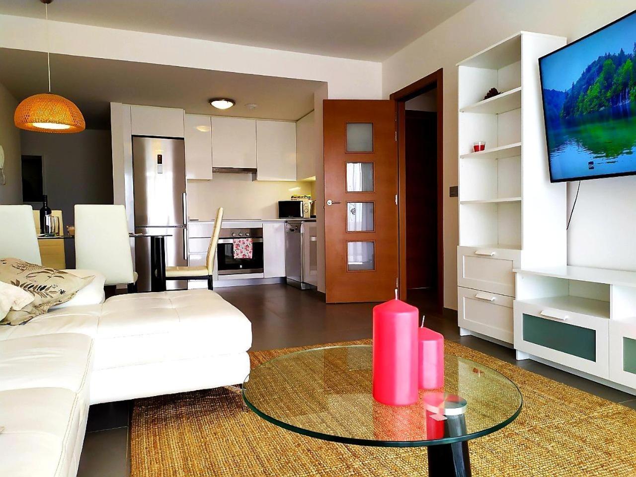 2 Bedrooms And Terrace