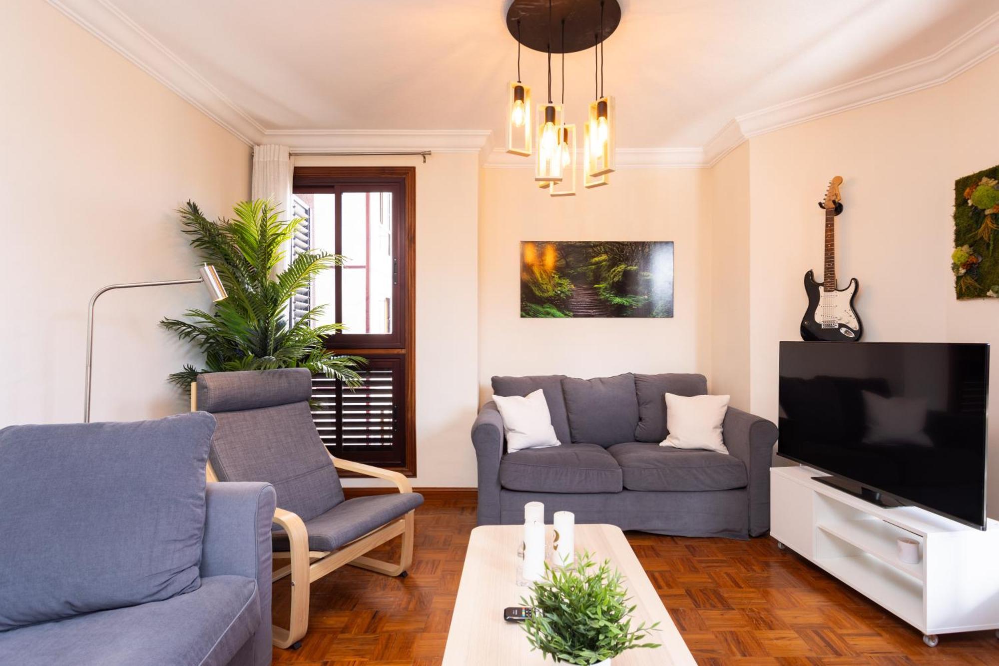 Home2book Design & Luminous Cruz Center Apartment