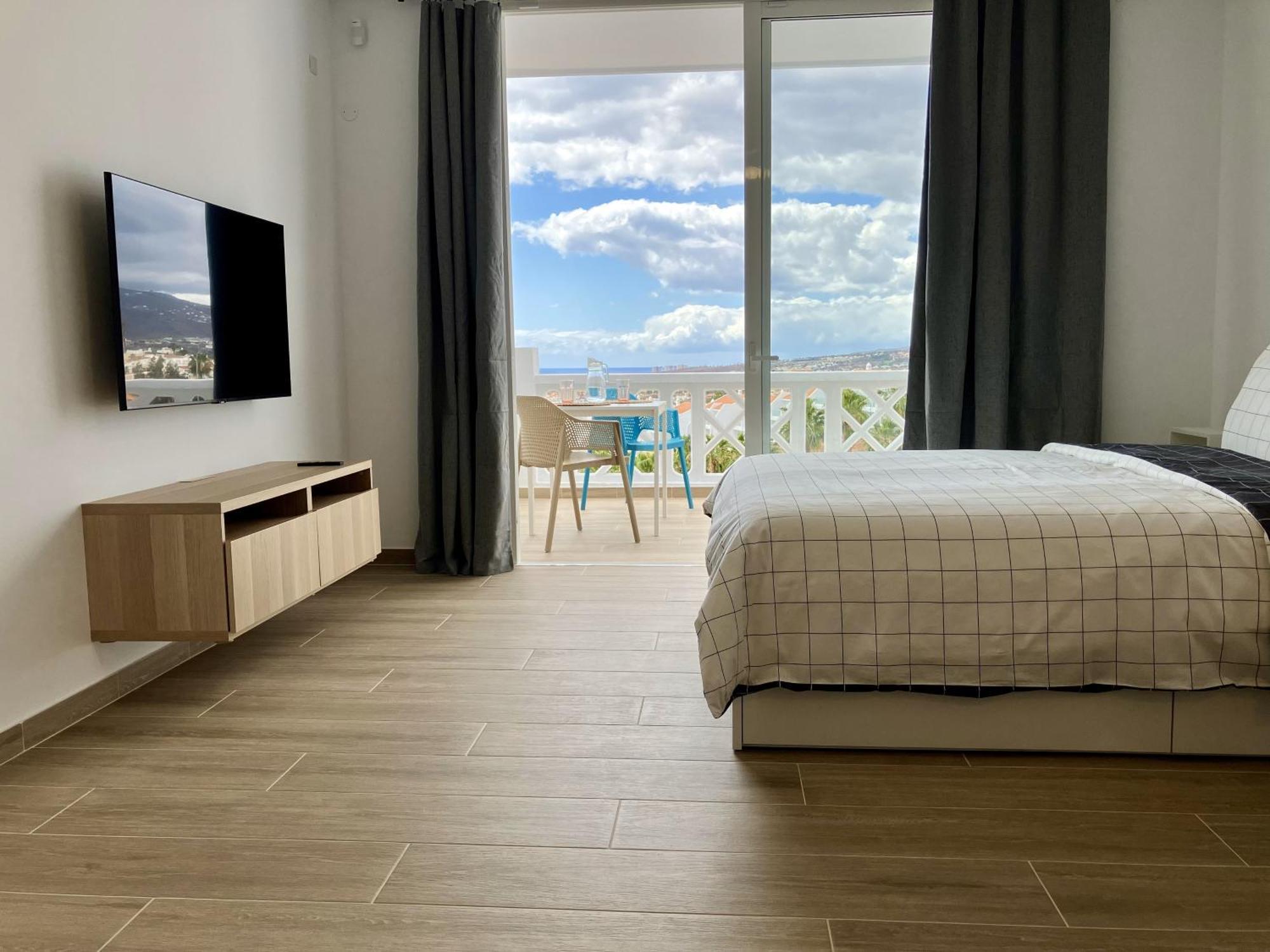 Apartment - Modern With Terrace Views Of Ocean & Sunset Costa Adeje (Tenerife)