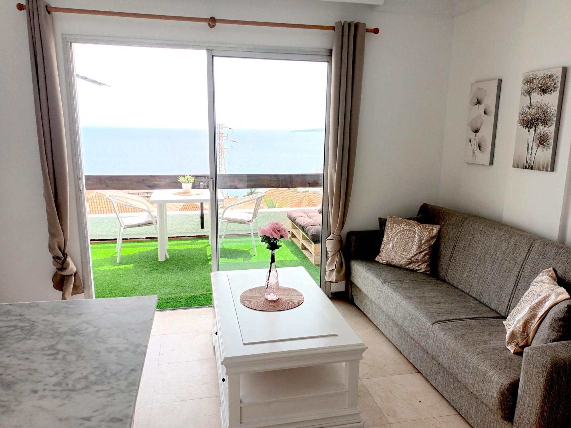 Apartment Amejica - With Terrace And Sea View *