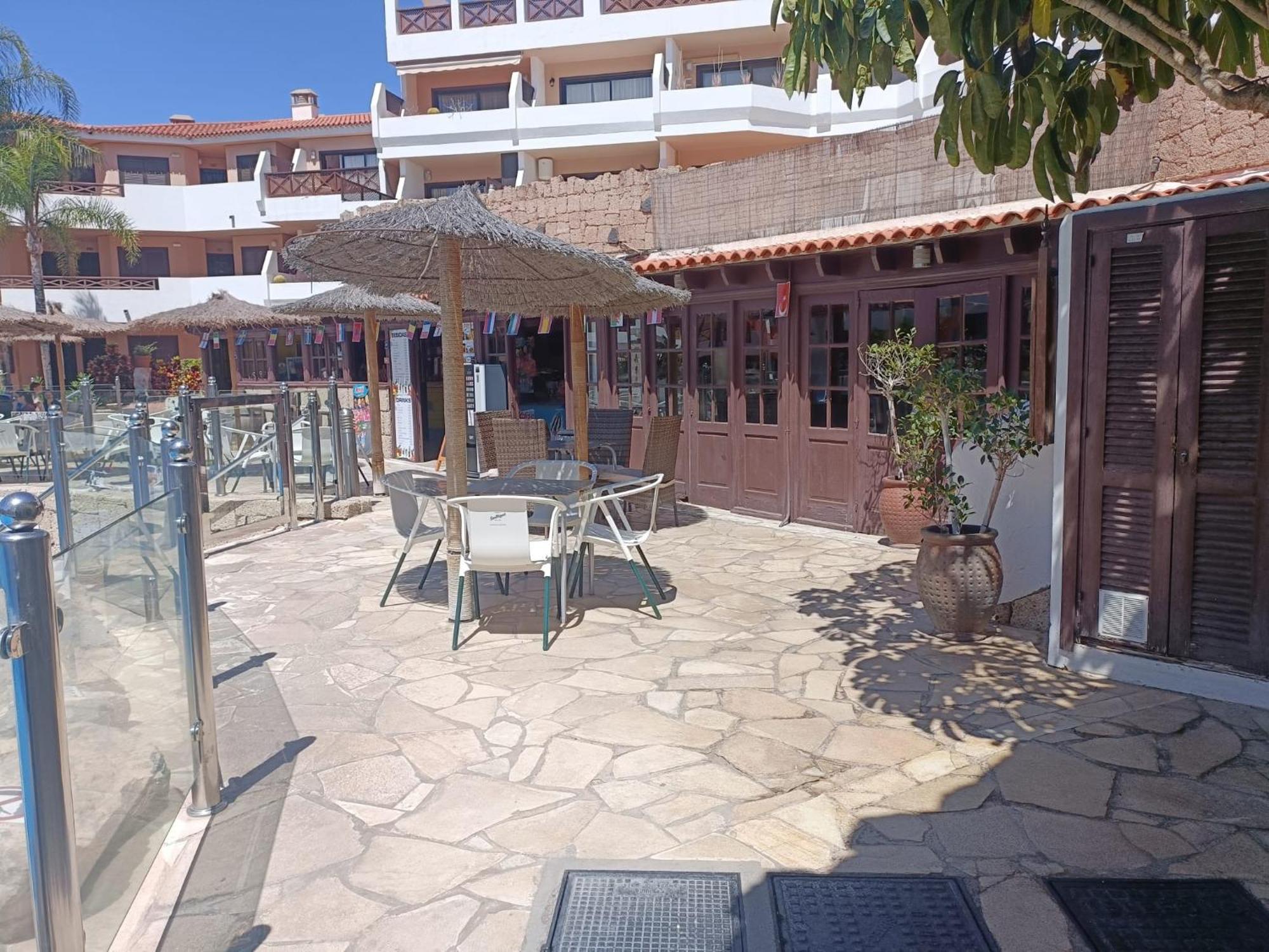Wonderful With Pool And Wi-fi Appartement *