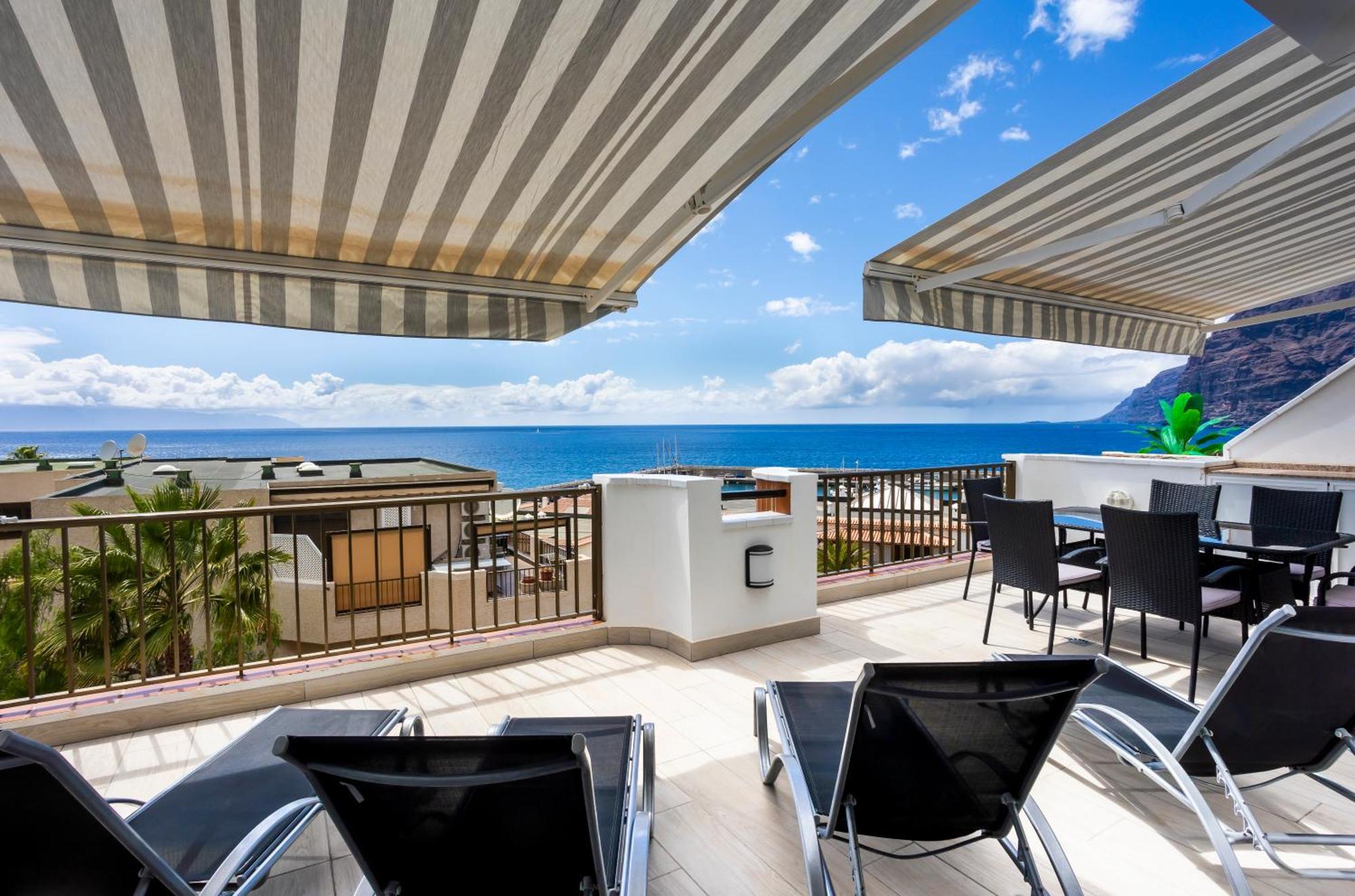 Ocean Panorama - 3 Ac Bedrooms, Private Garage, New Pool, 2 Bathrooms, Tv Channels Appartement