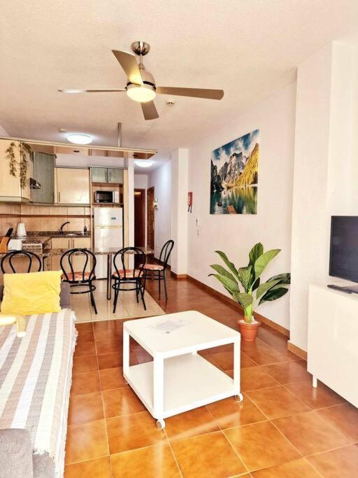 Apartment Comfortable Centrally Located Playa Fanabe