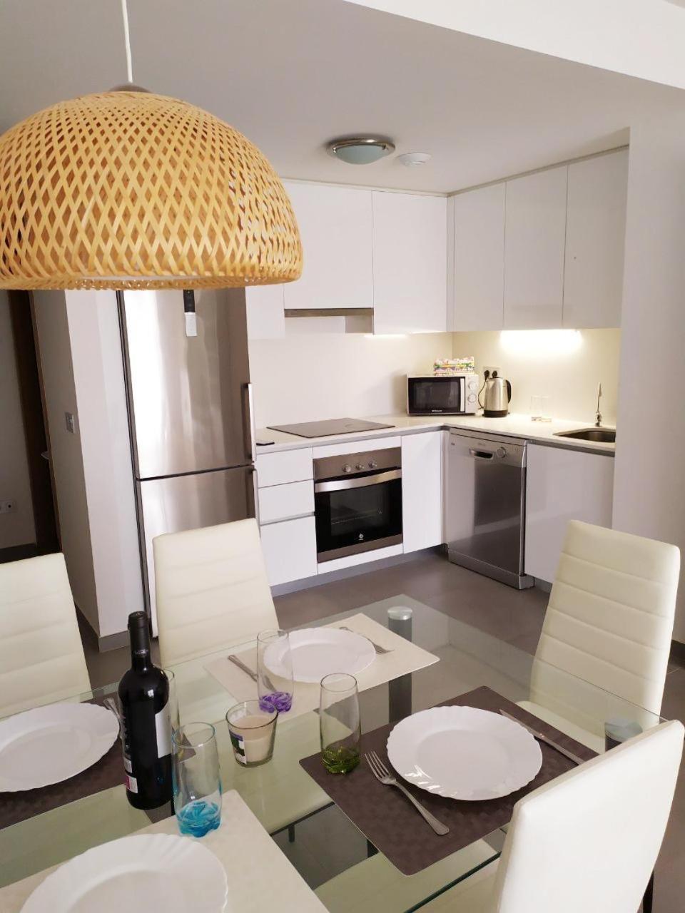 Appartement 2 Bedrooms And Terrace *