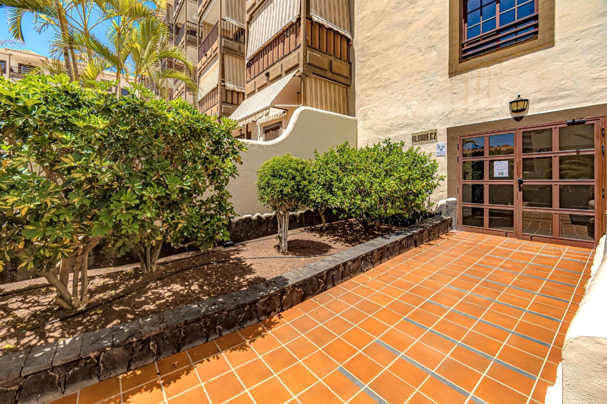 Atlantis 1 One Bedroom With Ocean View And Pool Apartment *