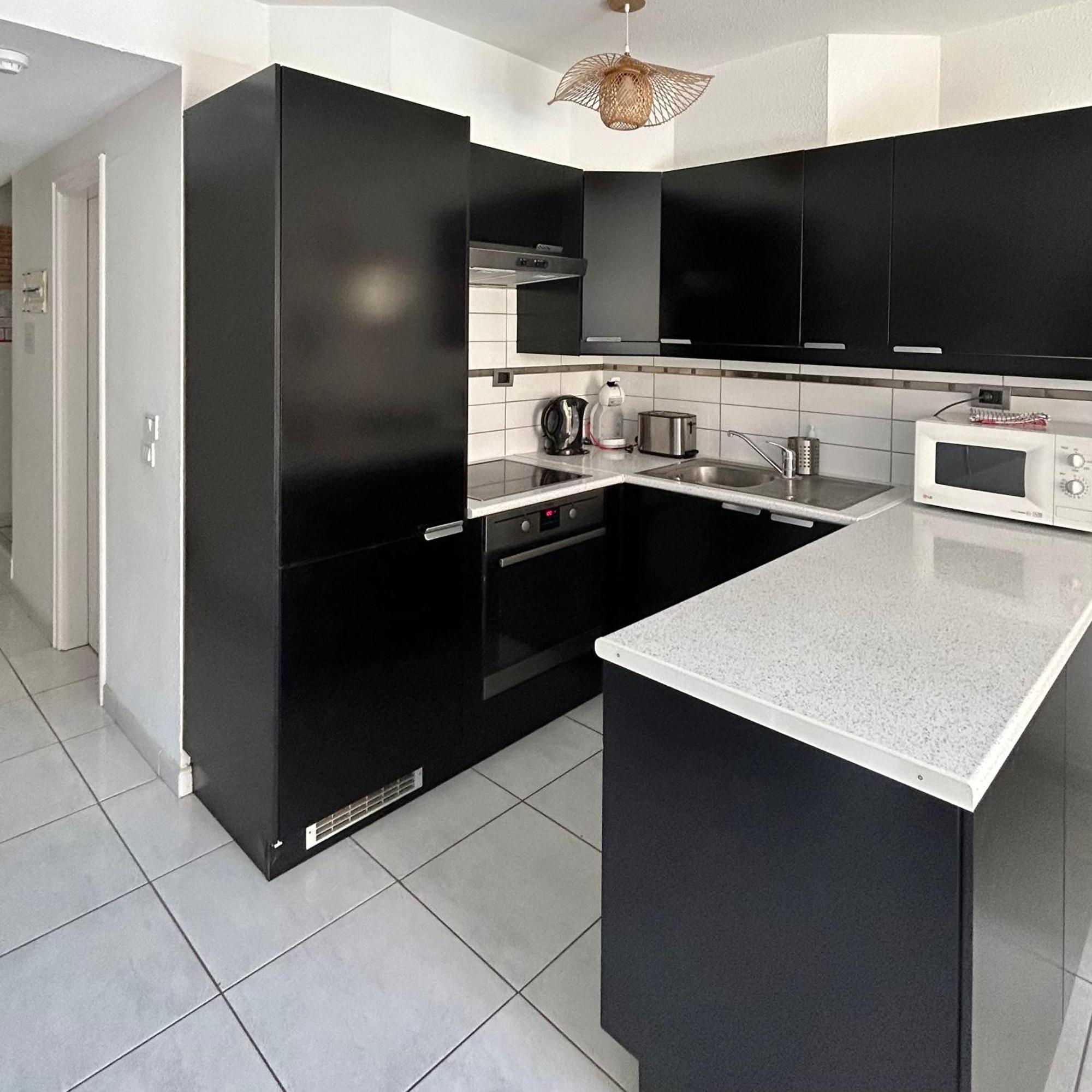 Pool View 2 Bed Duplex In Castle Harbourc204 Appartement
