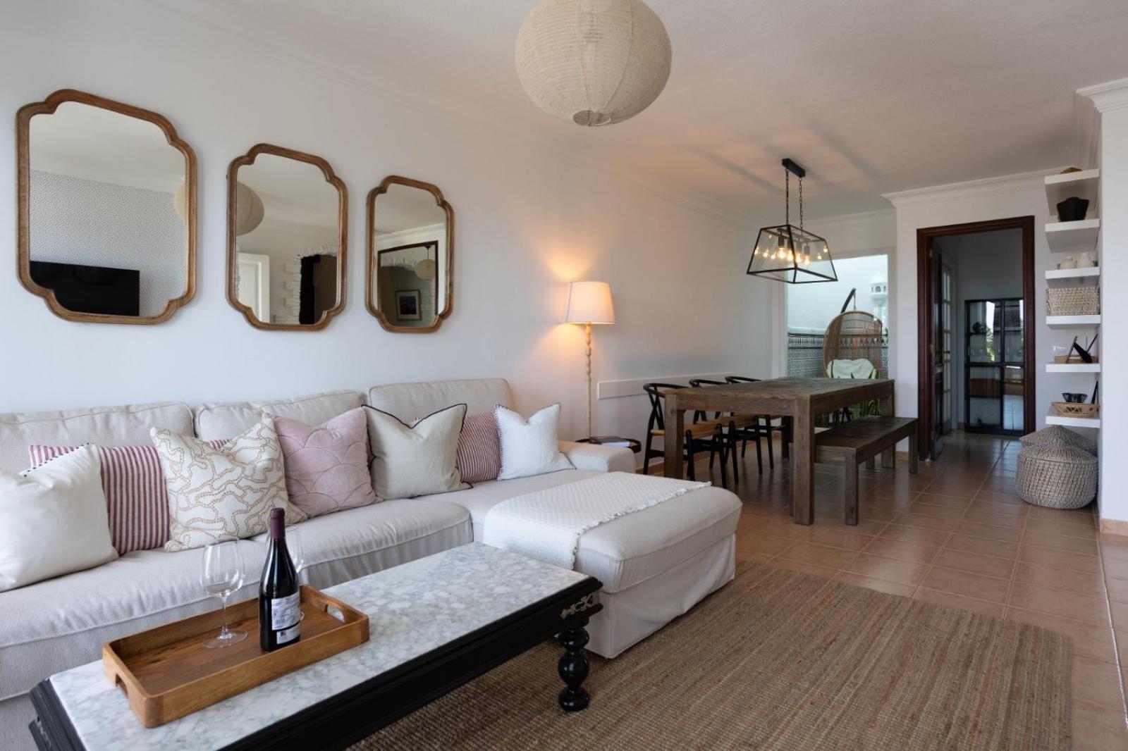 La Casa Nostra - Family Oriented House In Quiet Area *