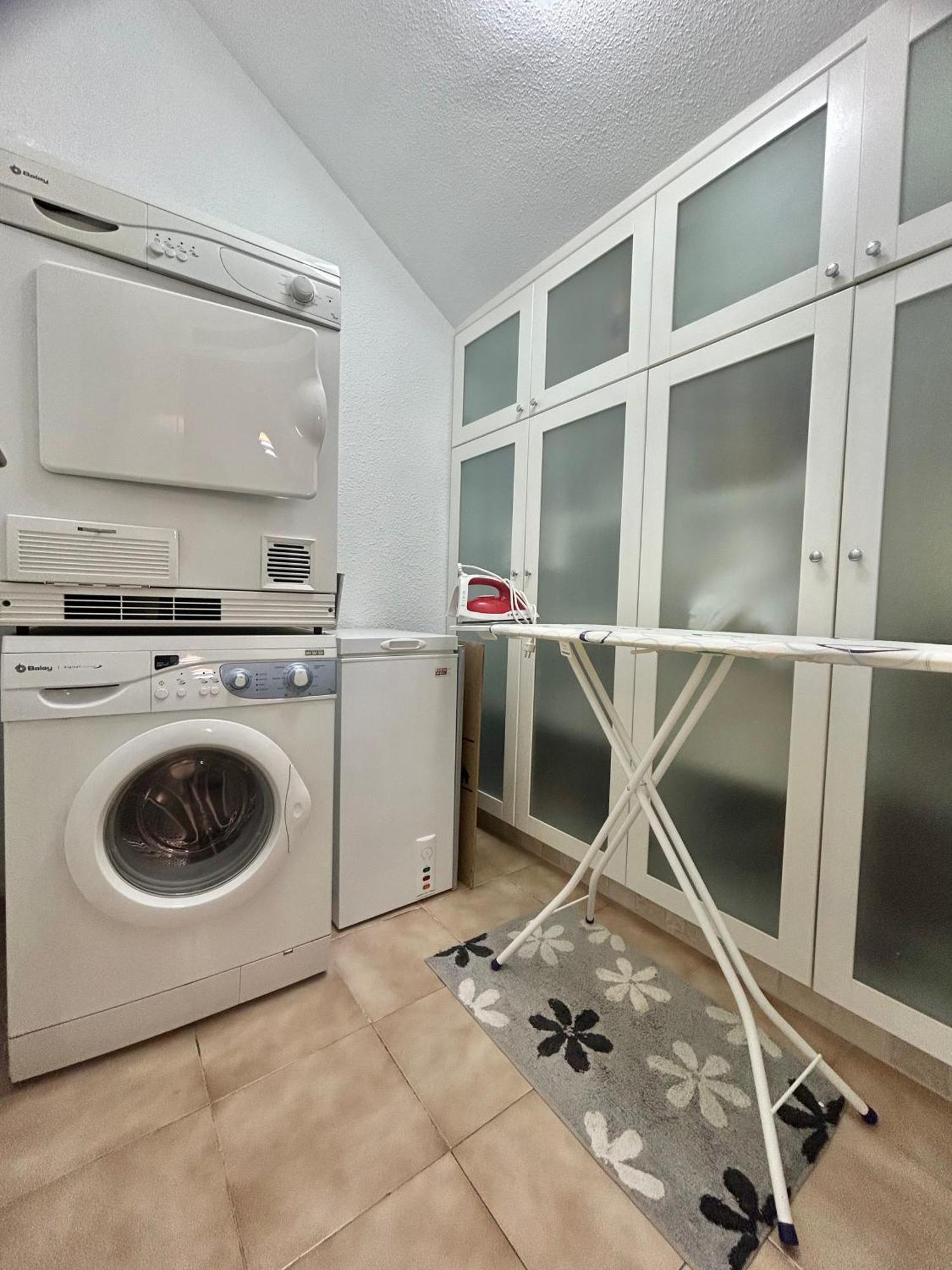 Apartment Very Spacious 2 Bed In Castle Harbour C203