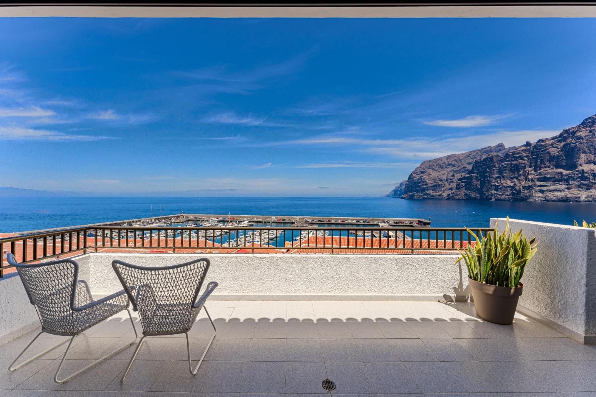 Panoramic View In Gigantes