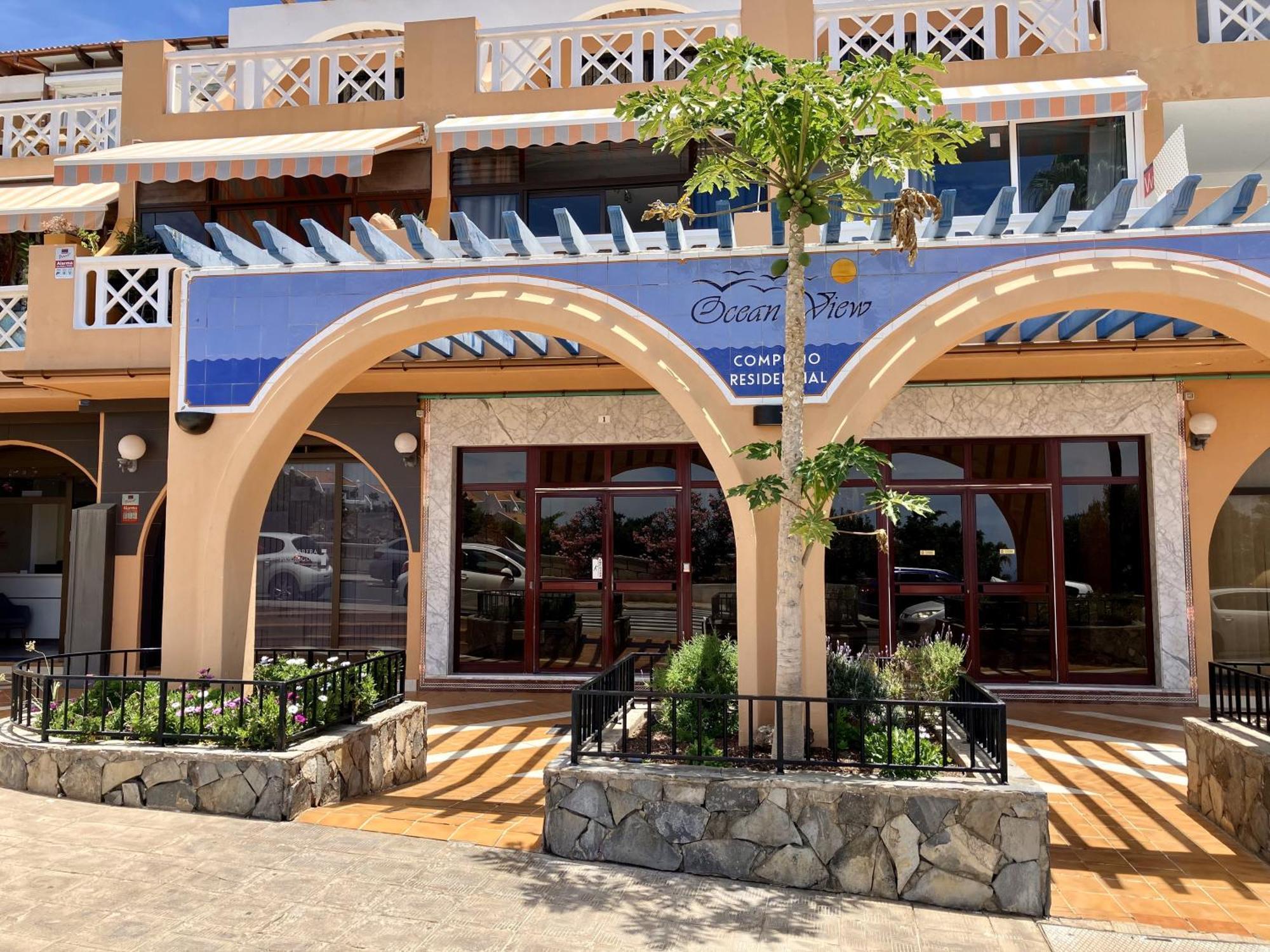 - Modern With Terrace Views Of Ocean & Sunset Apartment *