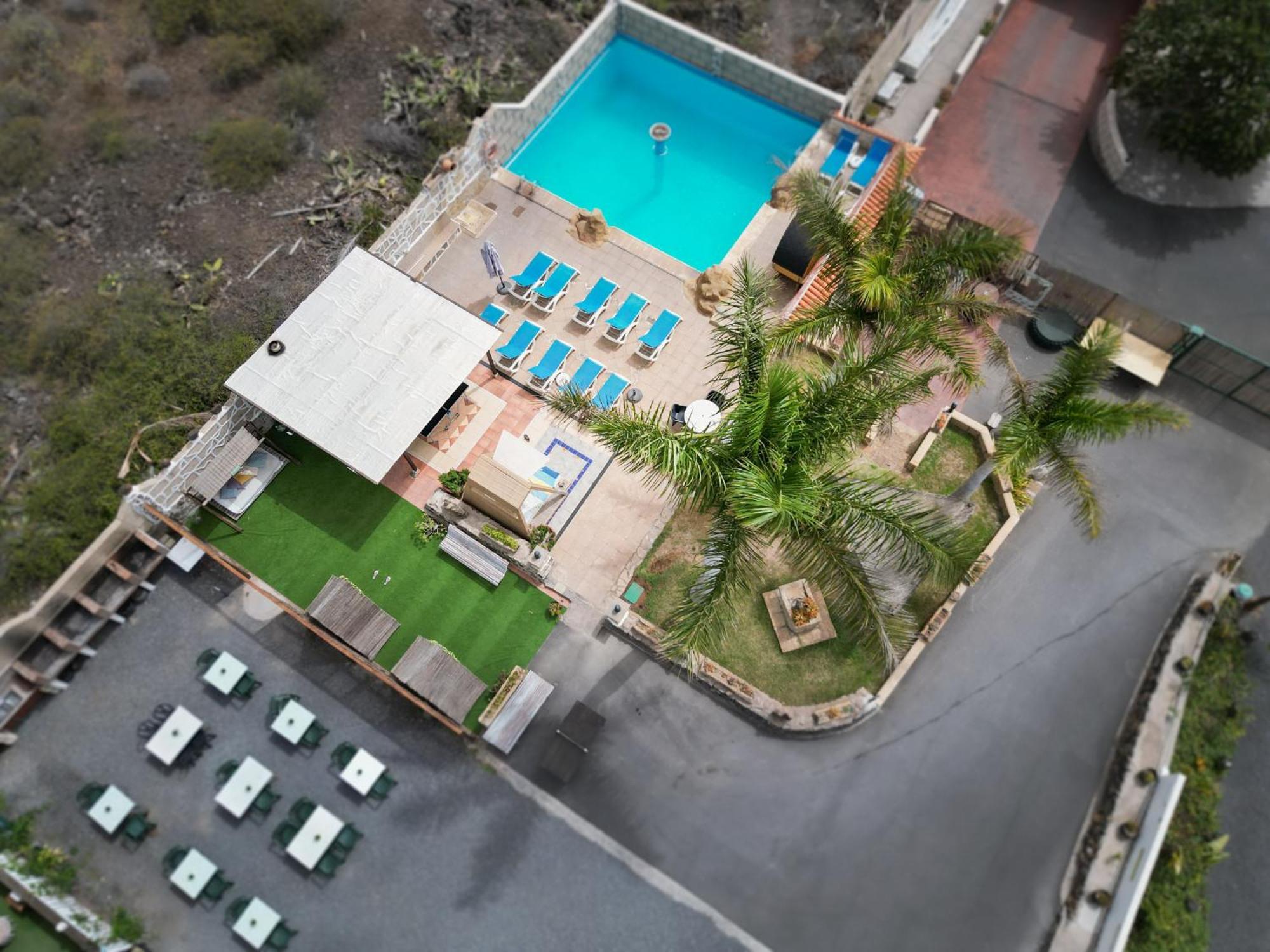 Bernegal Maday Hot Tub Climatizado Piscina Y Jardin Hébergement de vacances