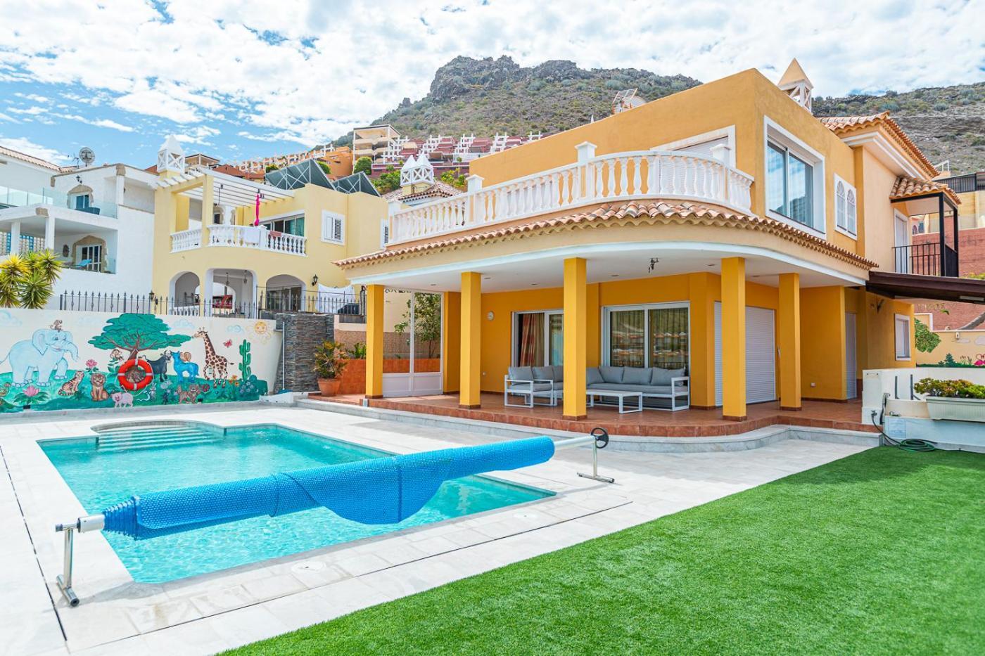 Villa With Private Pool And Magnificent Views Costa Adeje (Tenerife)