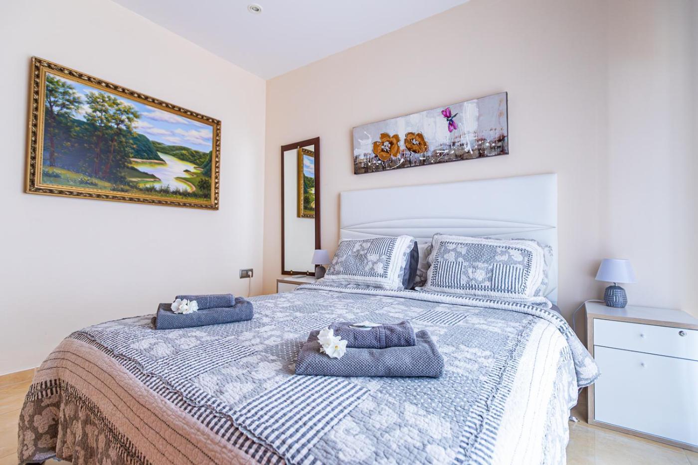 Spacious Four Bedroom With Magnificent Views