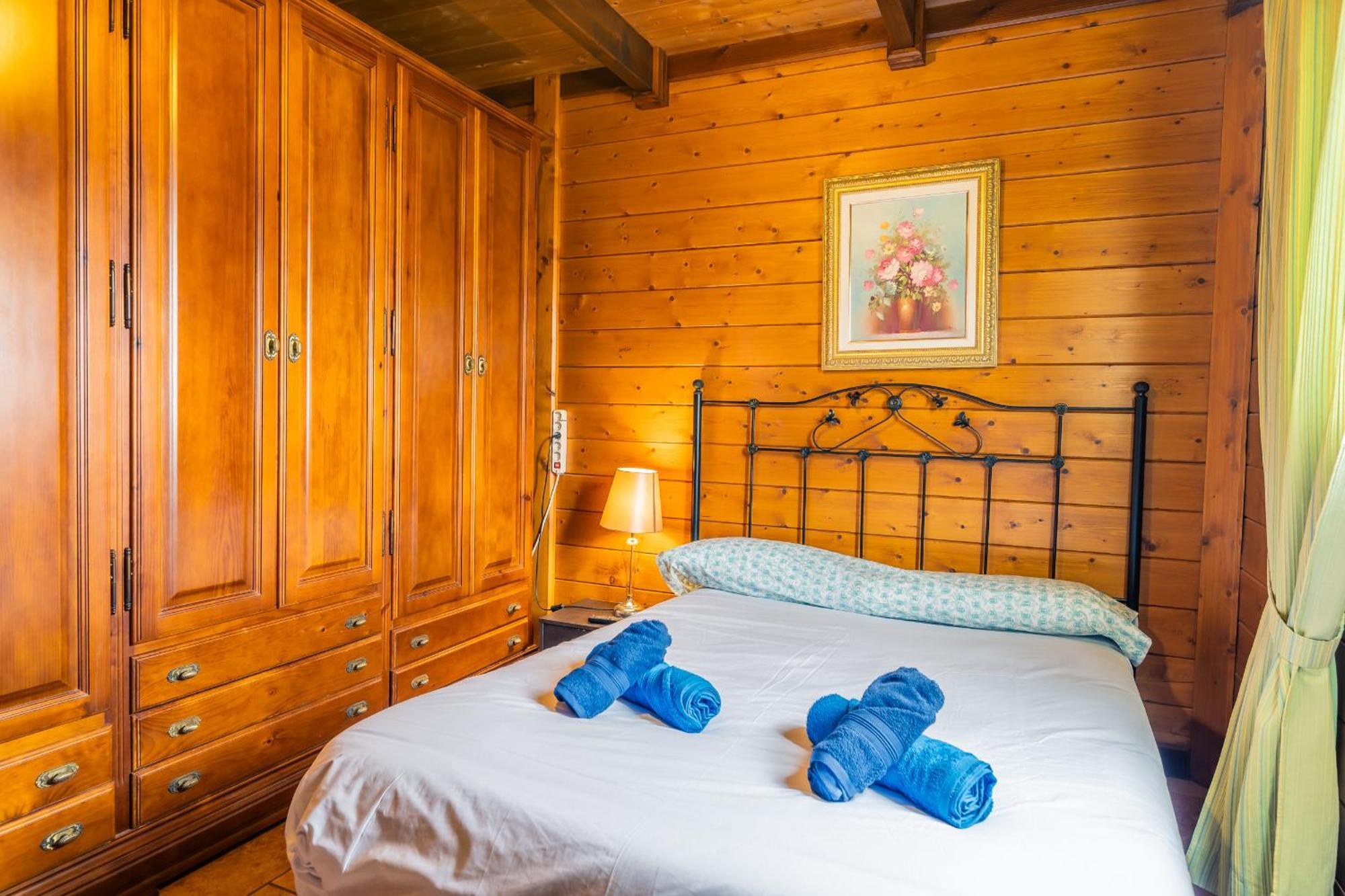 4br Wooden House -pool, Views & Parking Holiday home Candelaria