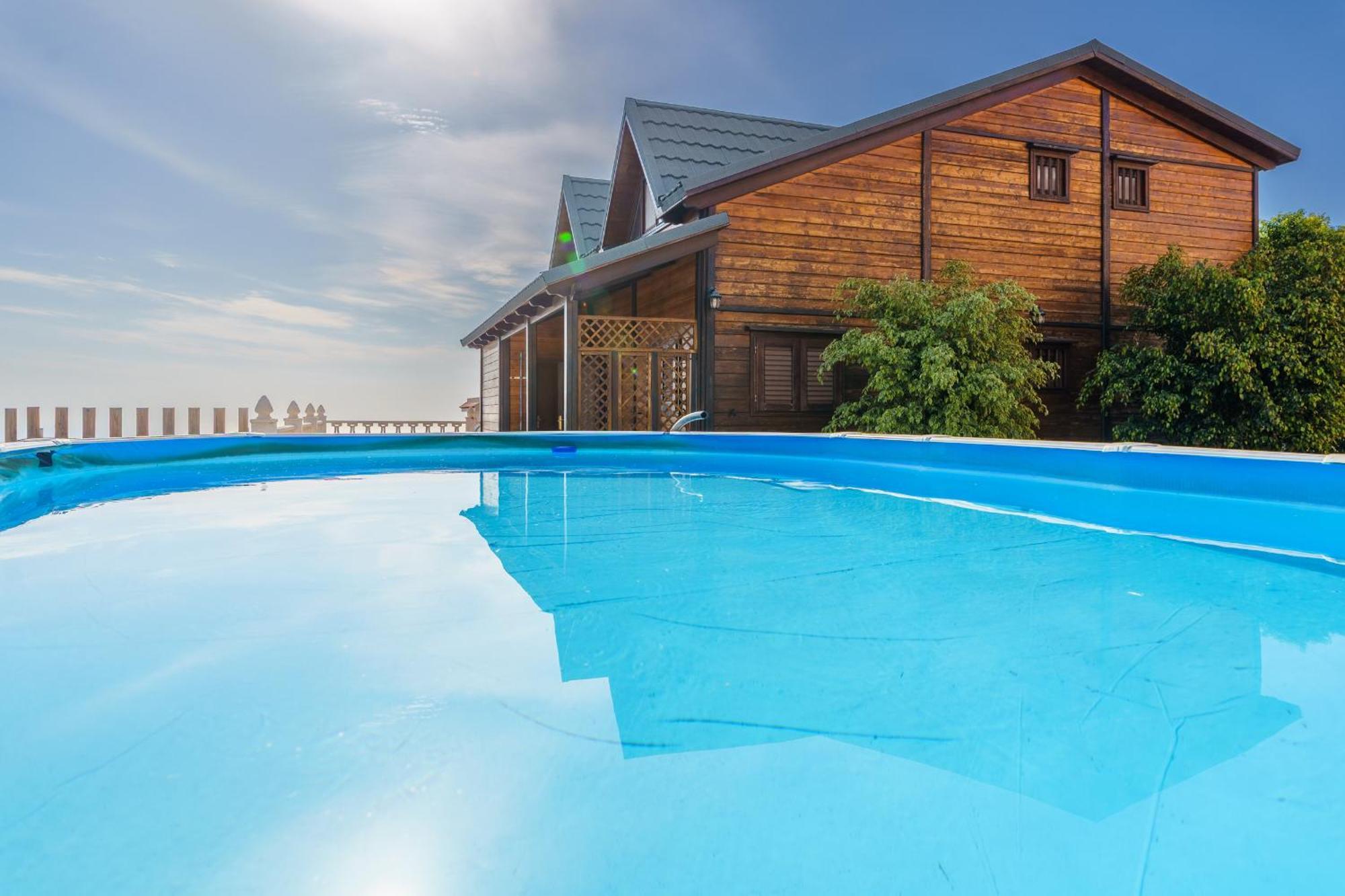 Holiday home 4br Wooden House -pool, Views & Parking