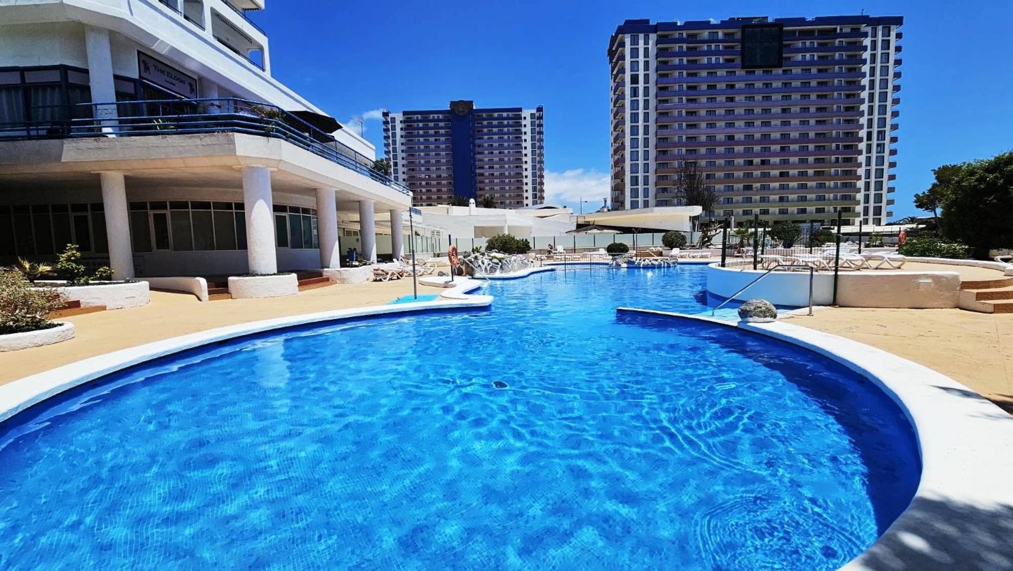 Blue Bay Paradise - Front With Sea View *