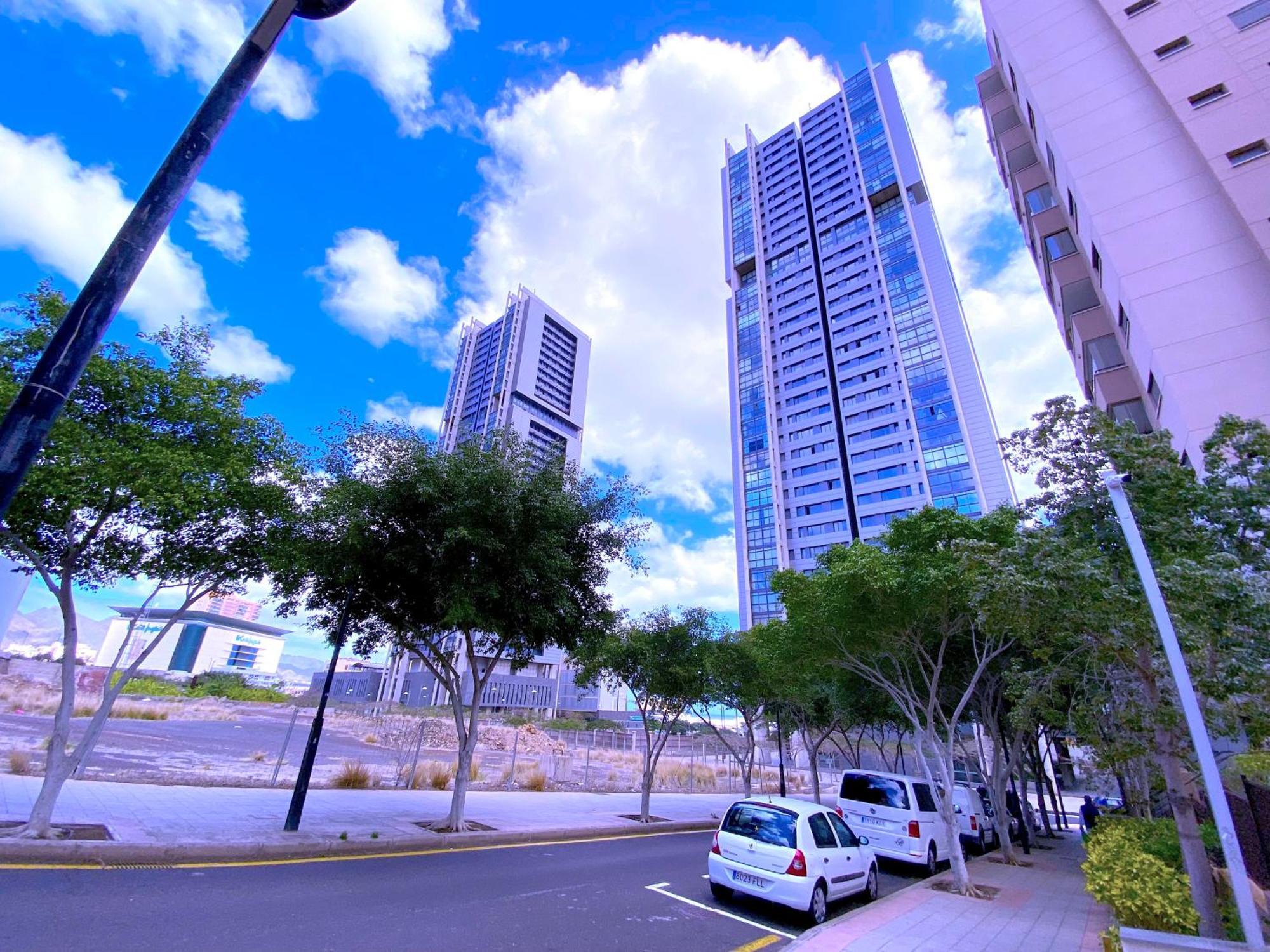 Tropicalidays Luxury Oceanview Apartment