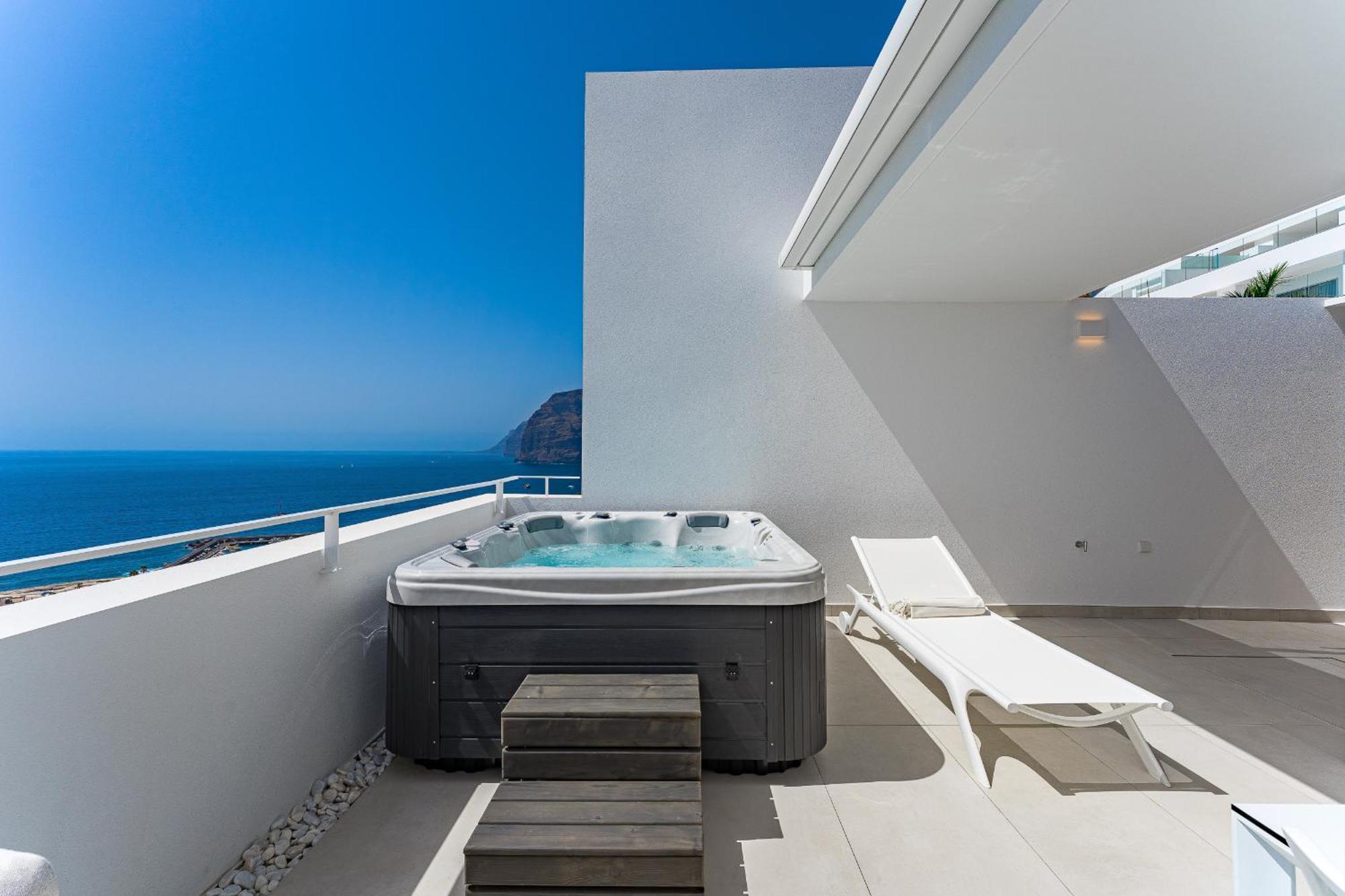Aquasuites Luxury Penthouse A01 * Acantilado de los Gigantes