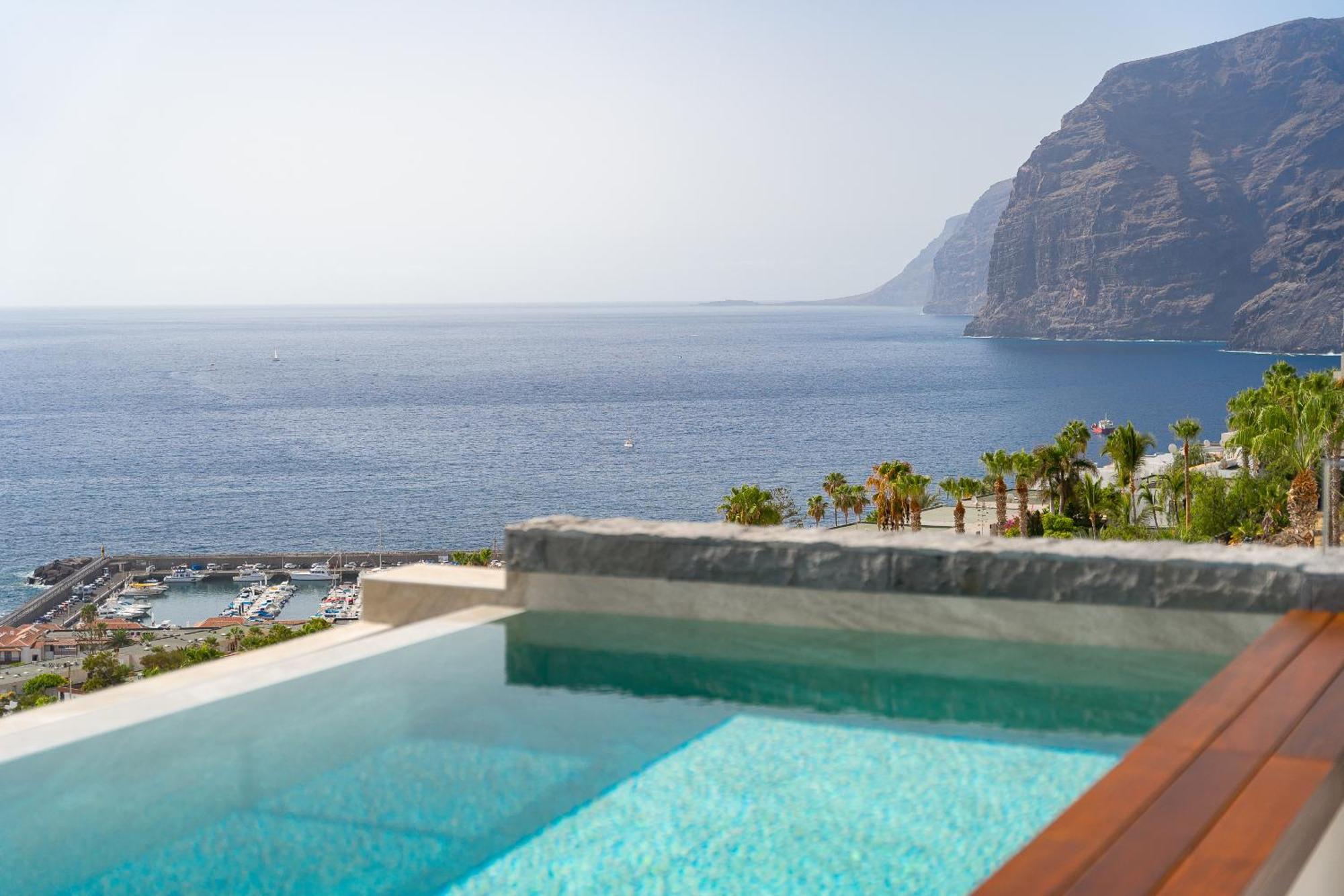 Aquasuites Luxury Penthouse A01 * Acantilado de los Gigantes