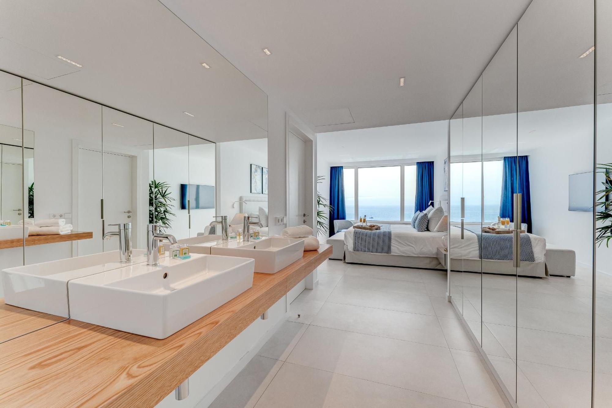 Villa Aquasuites Luxury Penthouse A01