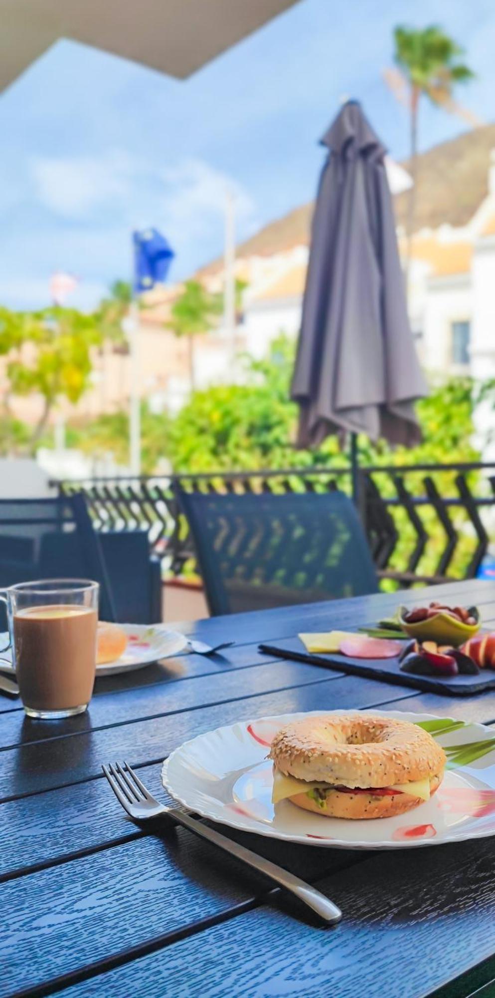Diamantes - Relaxing Tenerife Getaway - Heated Pool - Cristianos Apartment