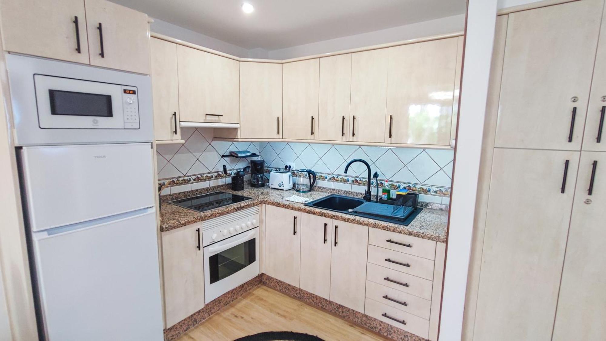 Apartment Diamantes - Relaxing Tenerife Getaway - Heated Pool - Cristianos *