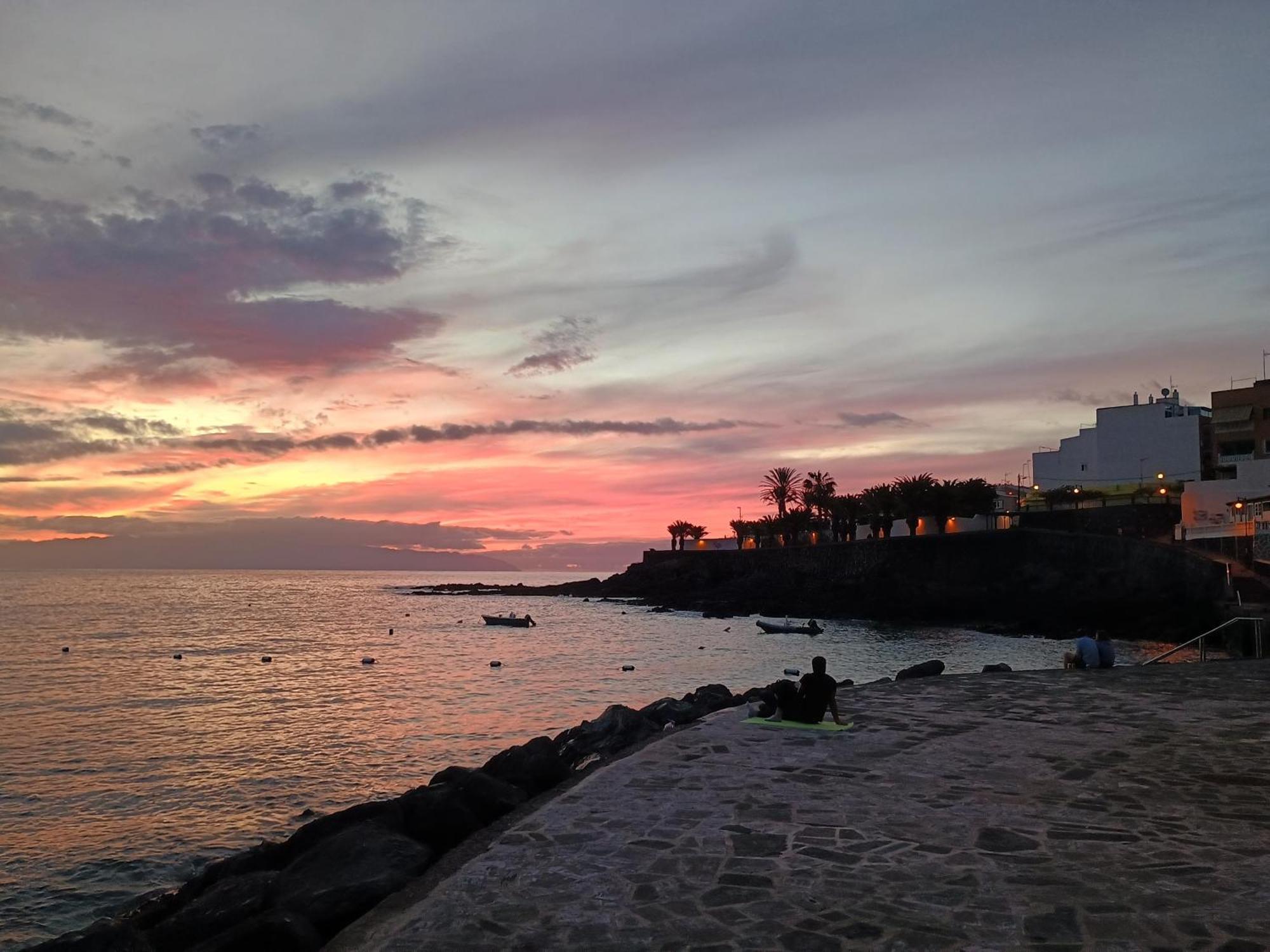 Alcavista - Garage, Ac, Fibre Net, 350m To Ocean, Tv Channels, Sunsets And La Gomera View From Balcony Apartment