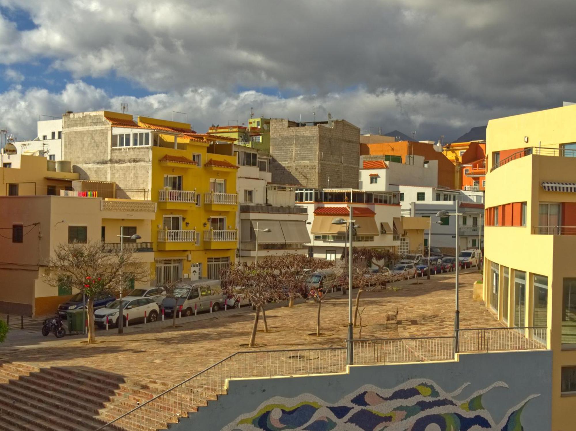 Alcavista - Garage, Ac, Fibre Net, 350m To Ocean, Tv Channels, Sunsets And La Gomera View From Balcony Appartement Alcalá la Real