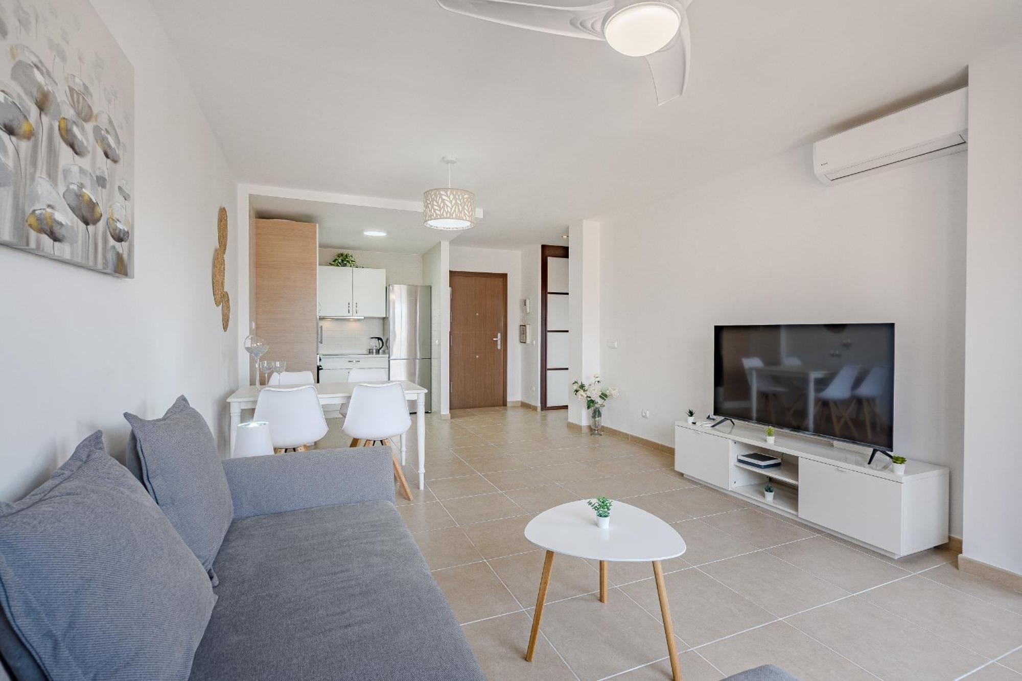 Mar El Mocan 3 Beautiful Renovated Penthouse With Terrace *
