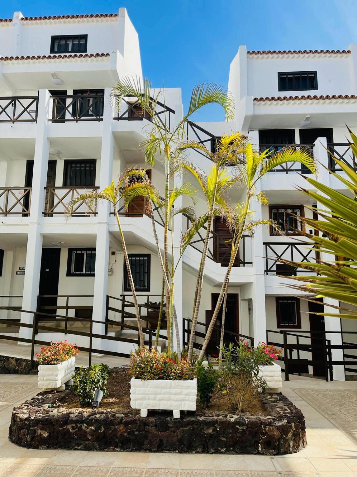 Apartment Duplex Michelle Parque Santiago I En Playa De Americas