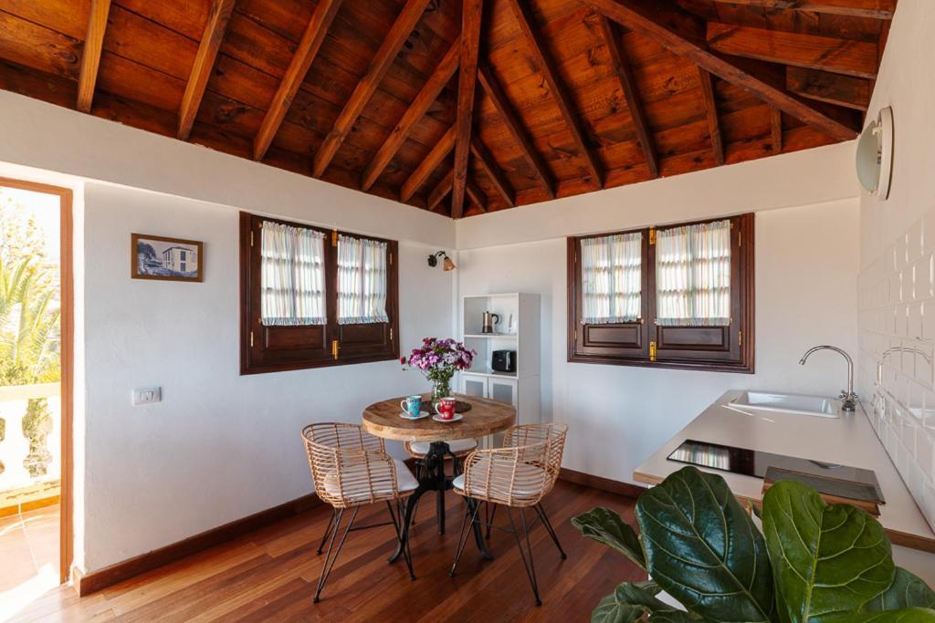 Rural Ariadna Country house