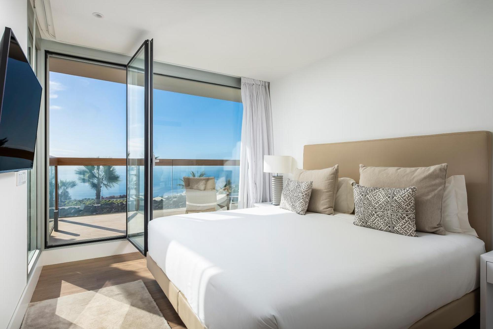 Hotel Jardines De Abama 5*