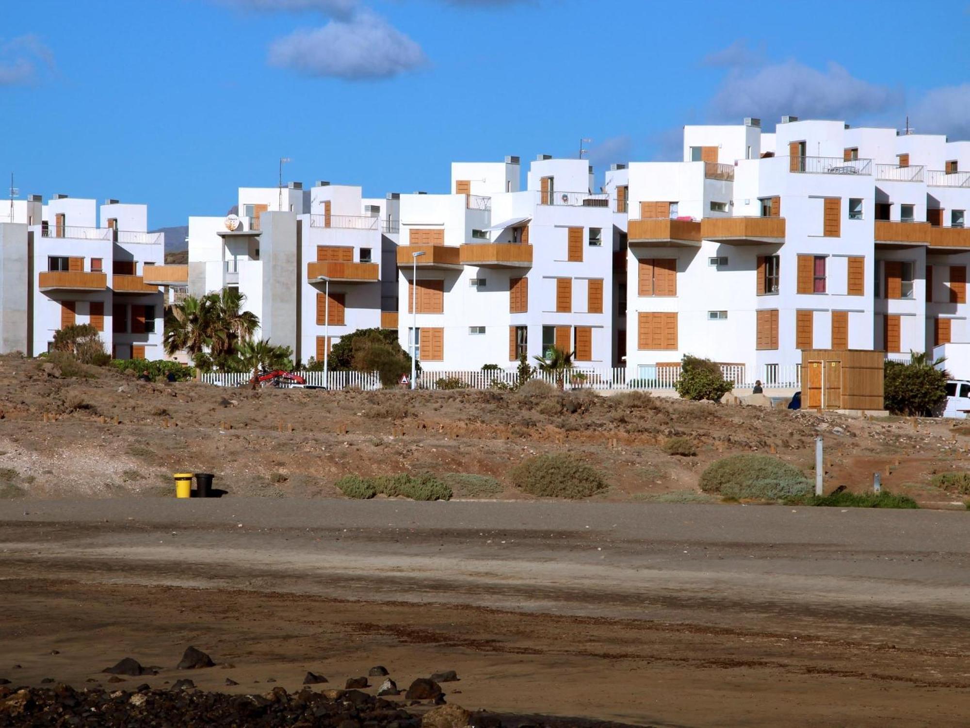 Sunny Duplex Martines *