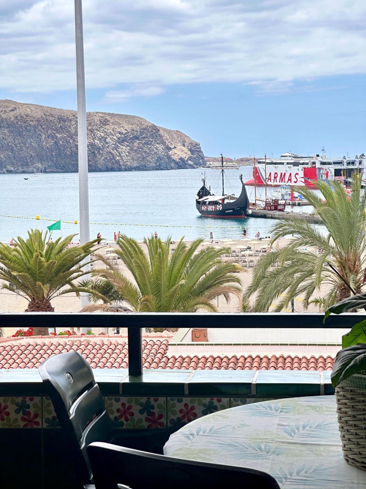 The Enchanted Bay, & Sea Apartment Los Cristianos (Tenerife)
