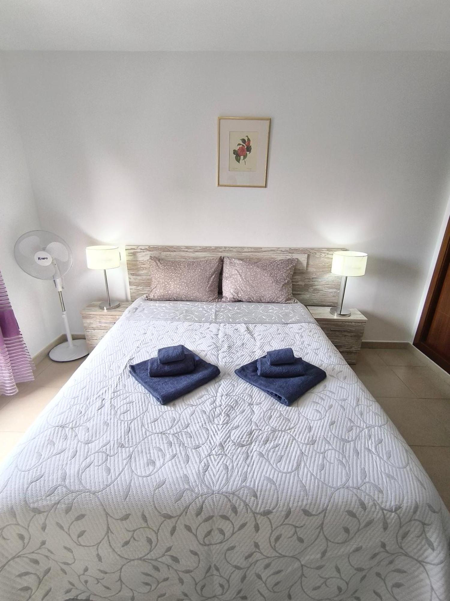Alcavista - Garage, Ac, Fibre Net, 350m To Ocean, Tv Channels, Sunsets And La Gomera View From Balcony Apartment Alcala (Tenerife)