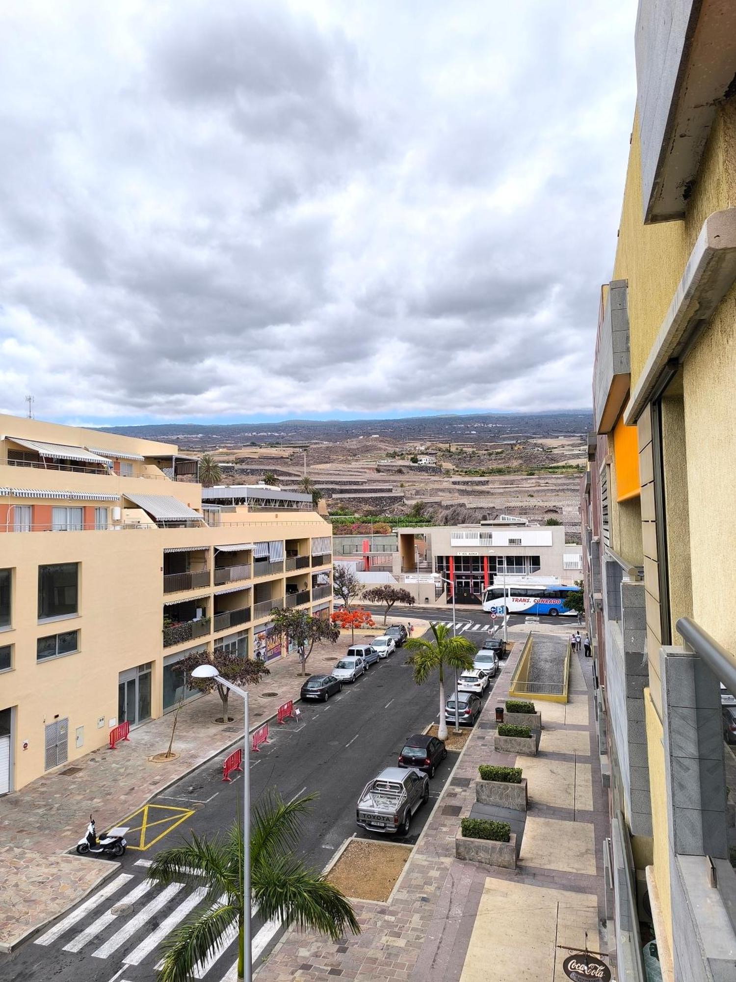 Alcavista - Garage, Ac, Fibre Net, 350m To Ocean, Tv Channels, Sunsets And La Gomera View From Balcony Apartment Alcala (Tenerife)