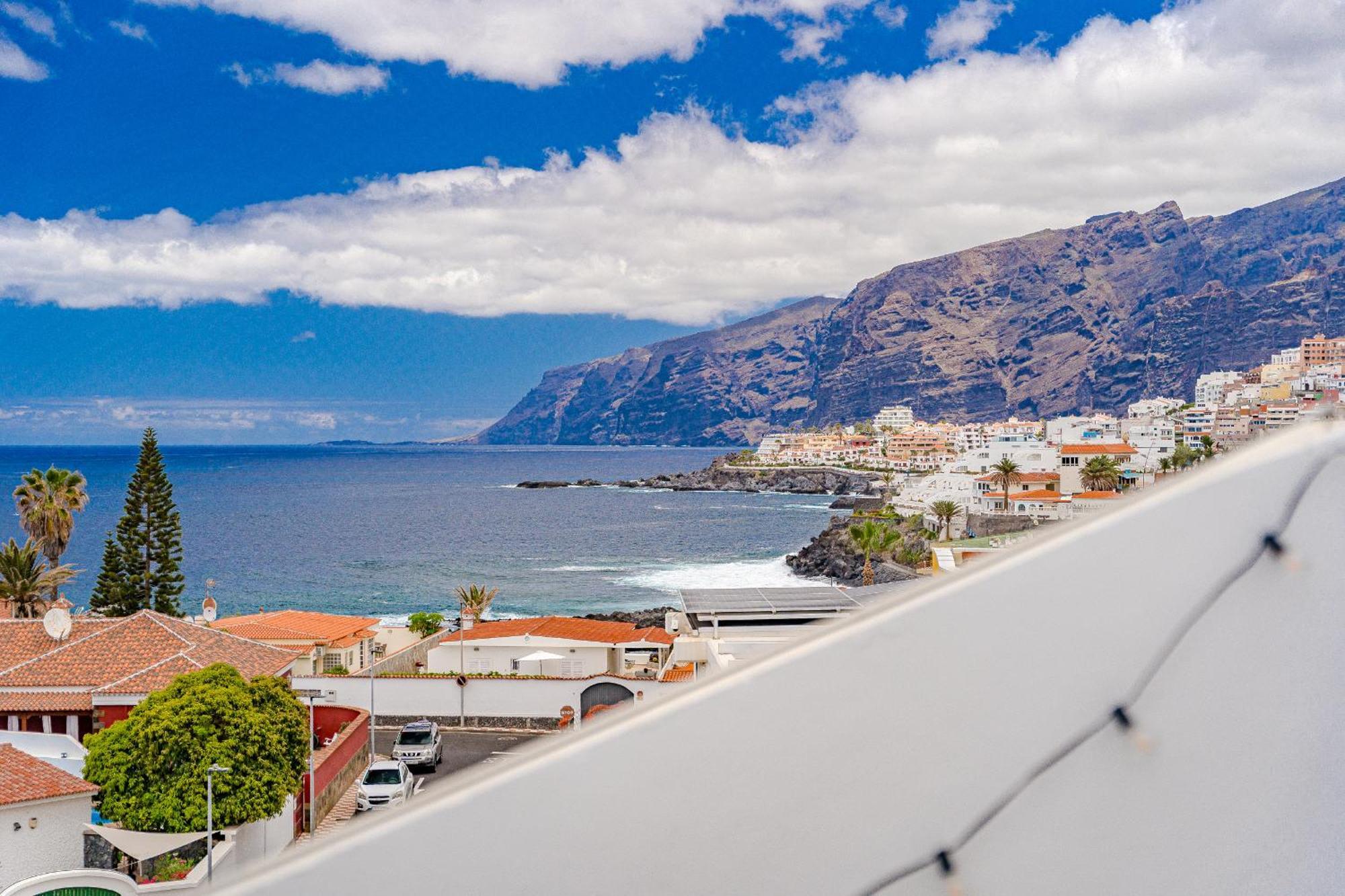 2bdr Ocean View & Large Private Terrace In Puerto De Santiago Apartment