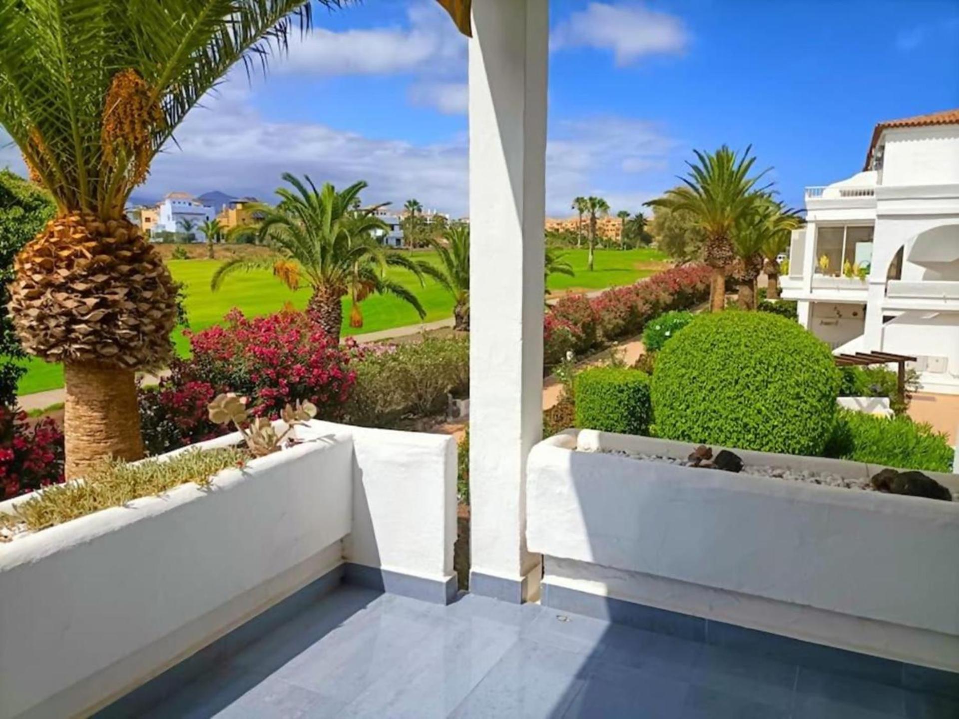 Con Vista Al Golf Amarilla Sc743 * San Miguel de Abona
