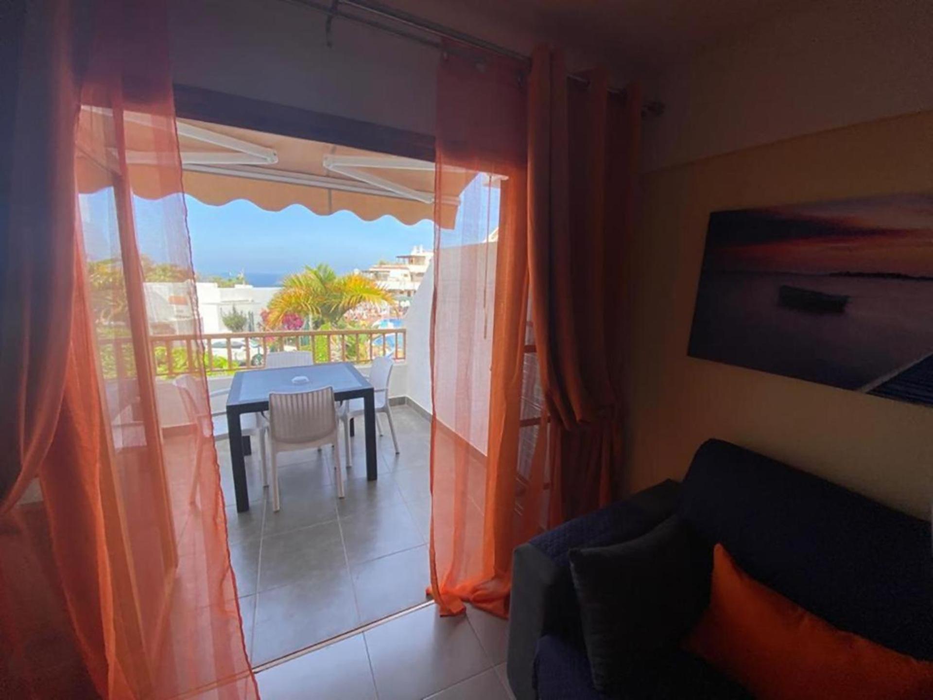 Primo Piano Con Vista Piscina E Parziale Vista Mare Apartamento