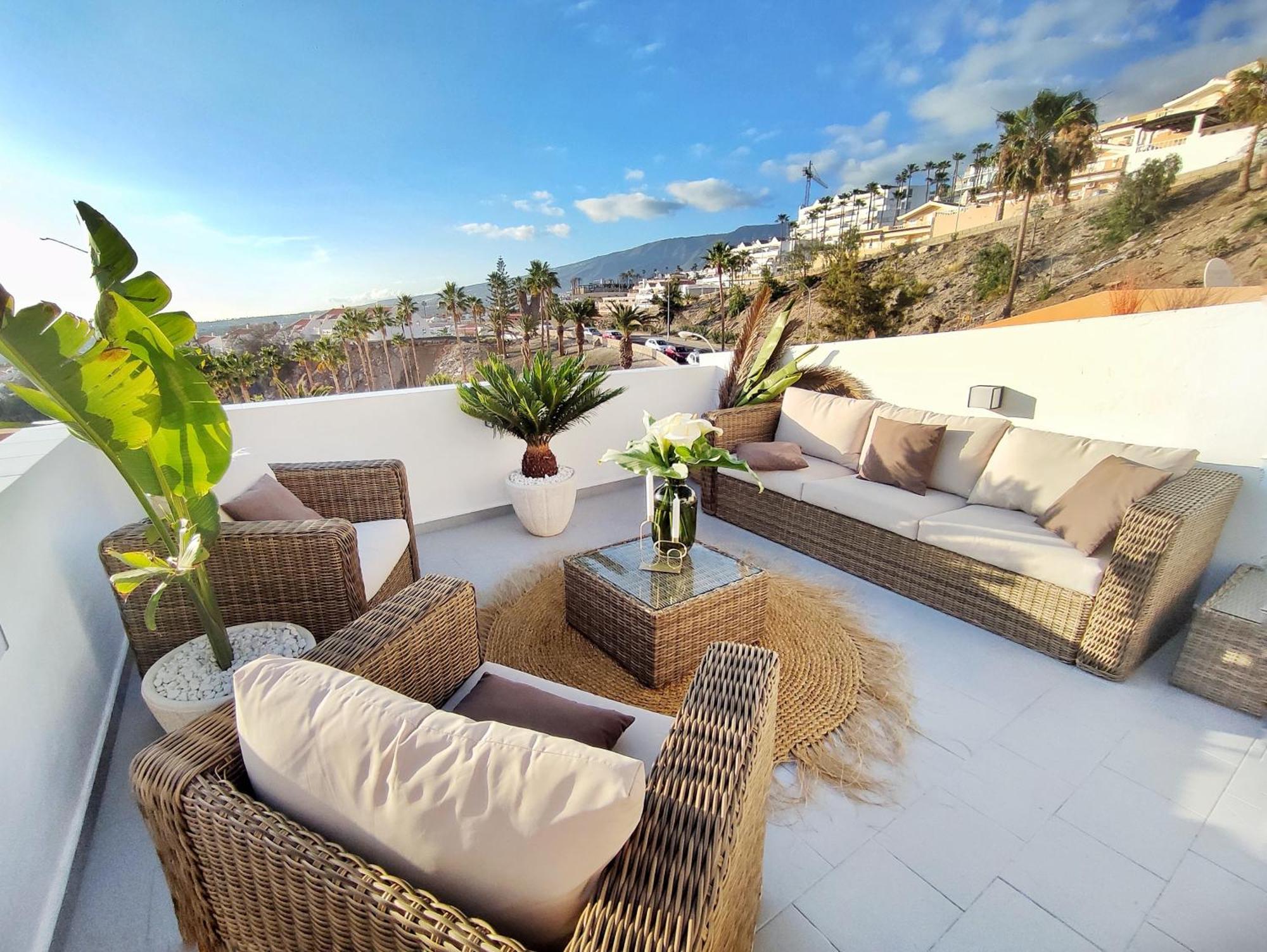 Luxury Ocean View Apartment *