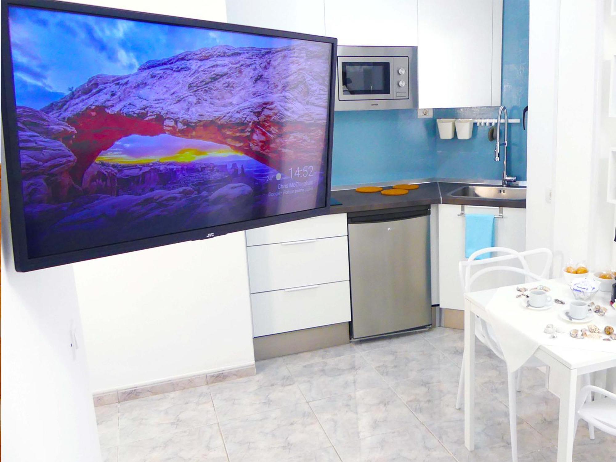 Encantador Con Terraza, Cristianos Appartement
