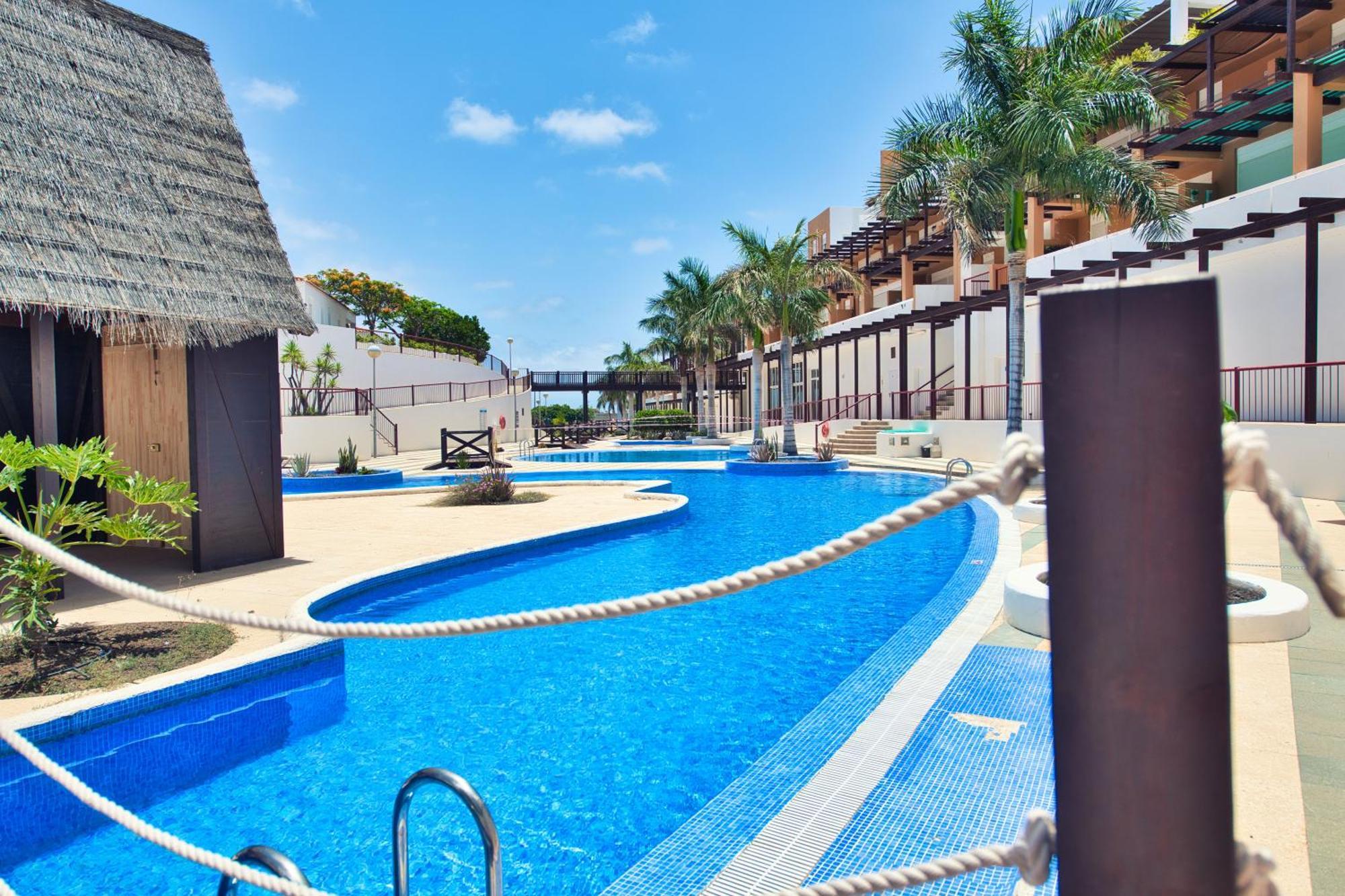 Ocean View Perfect Sunset Apartment, 4 137m2, Wifi & Bbq