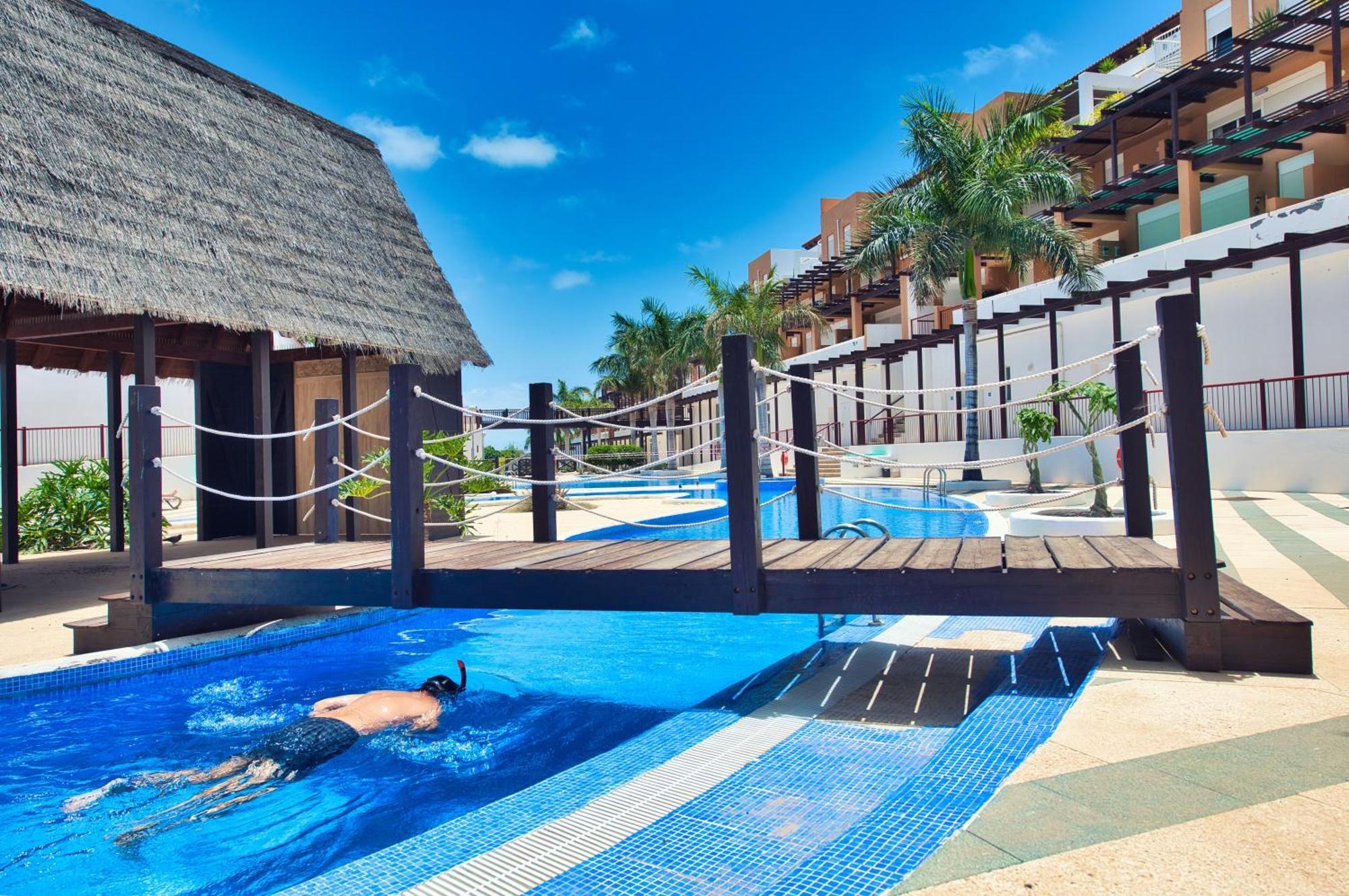 Ocean View Perfect Sunset Apartment, 4 137m2, Wifi & Bbq