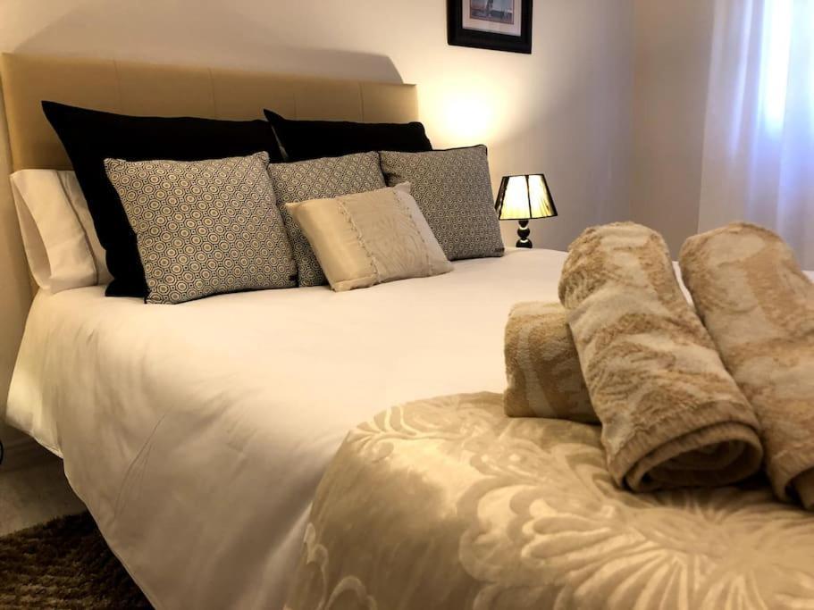 Refugio De Estilo Y Tranquilidad En La Laguna De Membrillosuites Apartment *