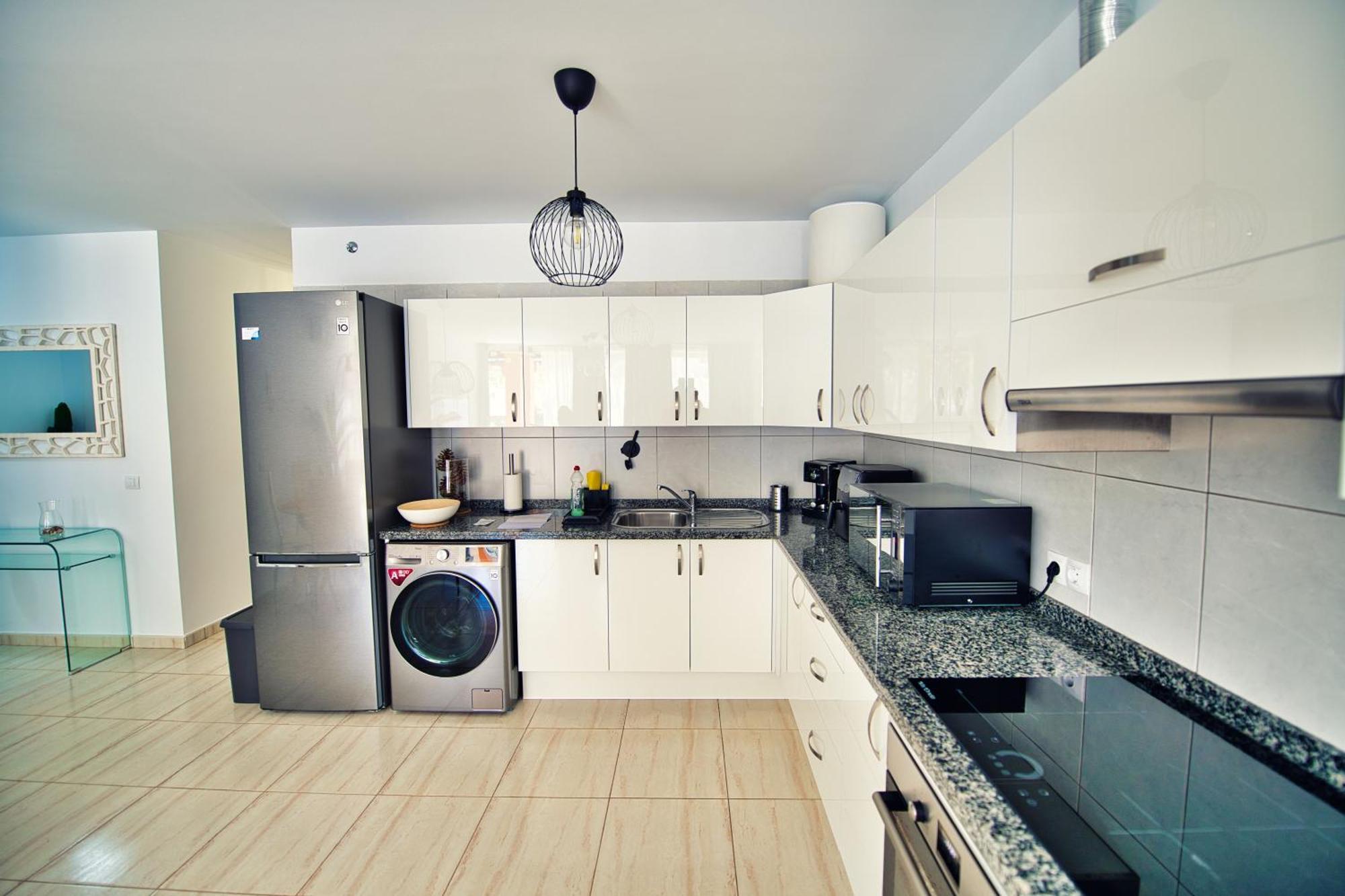 Ocean View Perfect Sunset Apartment, 4 137m2, Wifi & Bbq Apartment