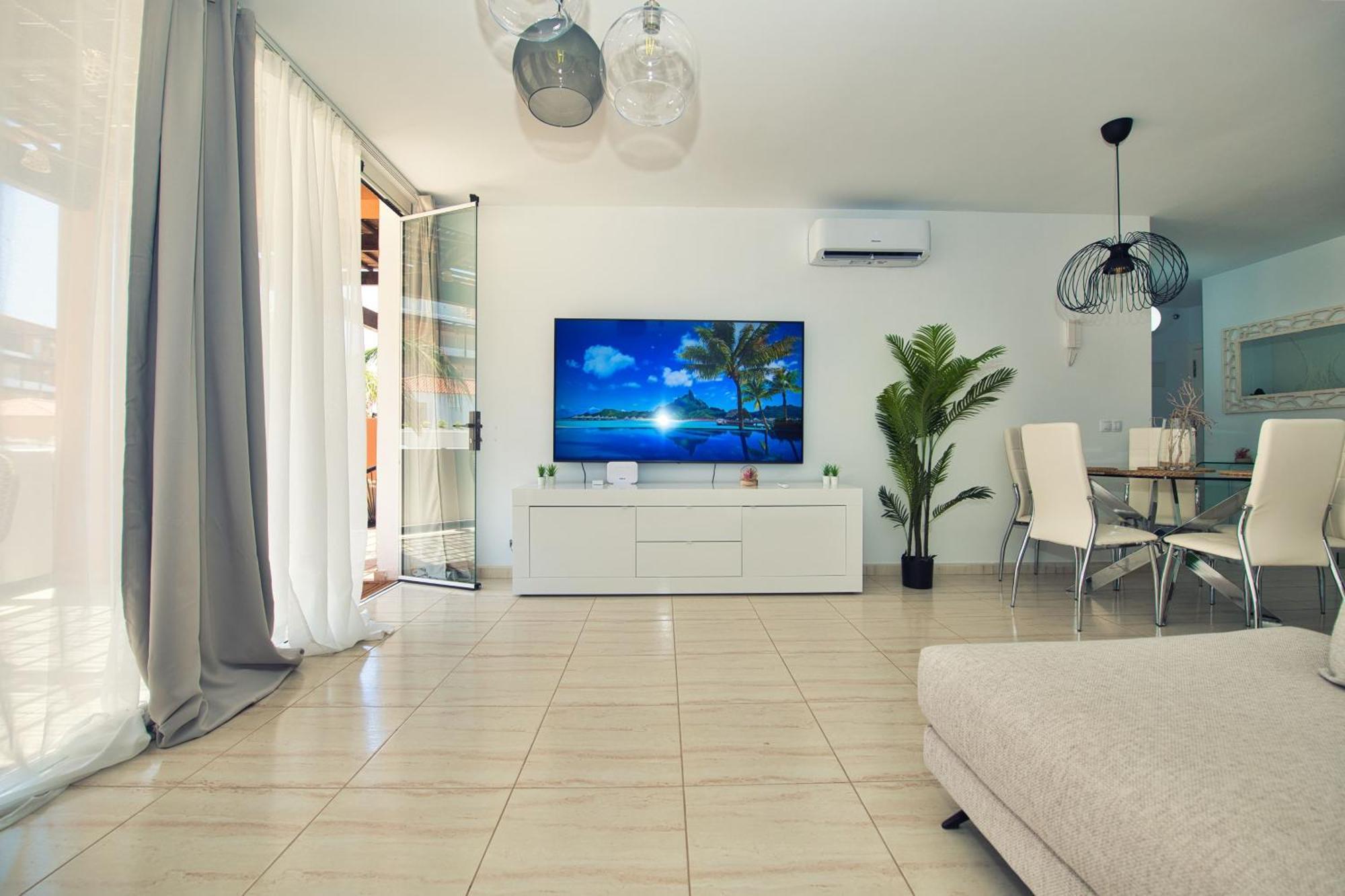 Apartment Ocean View Perfect Sunset Apartment, 4 137m2, Wifi & Bbq