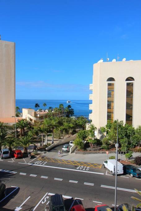 Soleado Y Flamante En Cristianos De Membrillosuites * Los Cristianos (Tenerife)