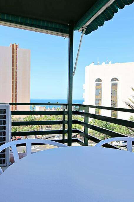 Apartment Soleado Y Flamante En Cristianos De Membrillosuites Los Cristianos (Tenerife)