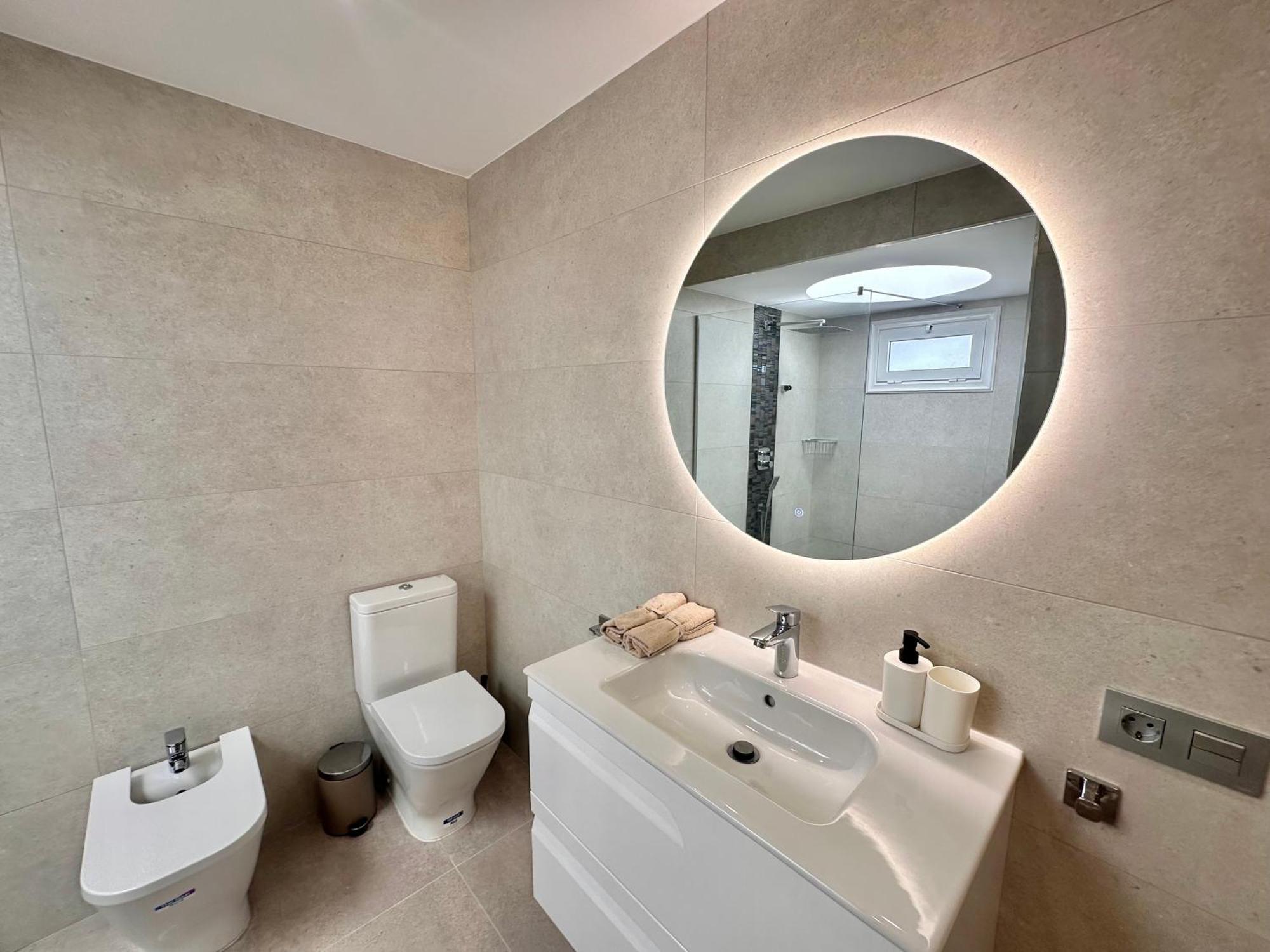 Luxury Renevapartment Island Village Apartment