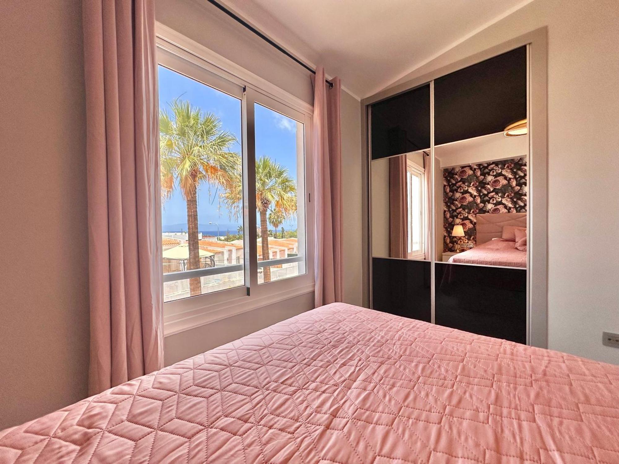 Luxury Renevapartment Island Village *